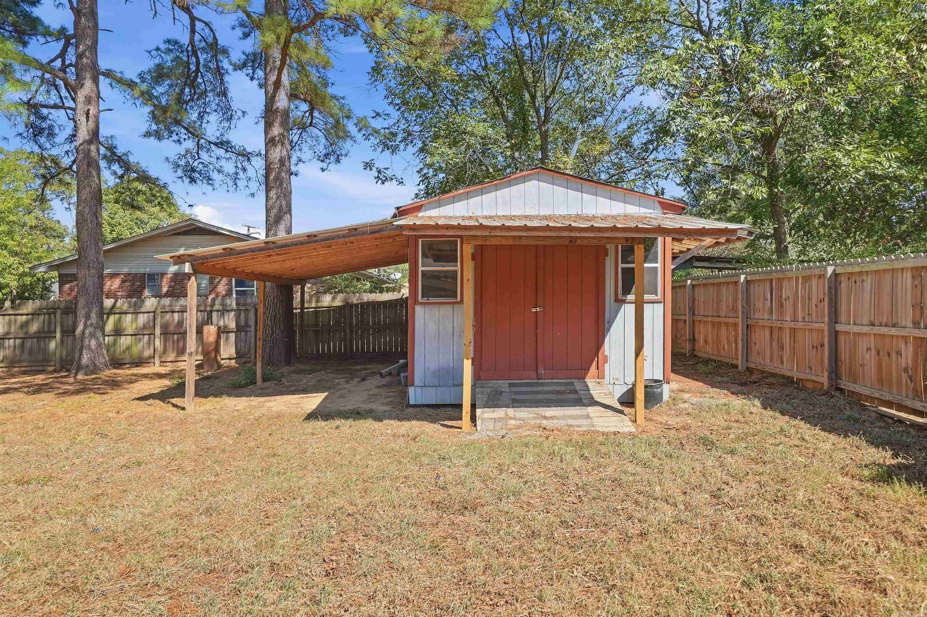 1812 W Center Ave Property Photo 46