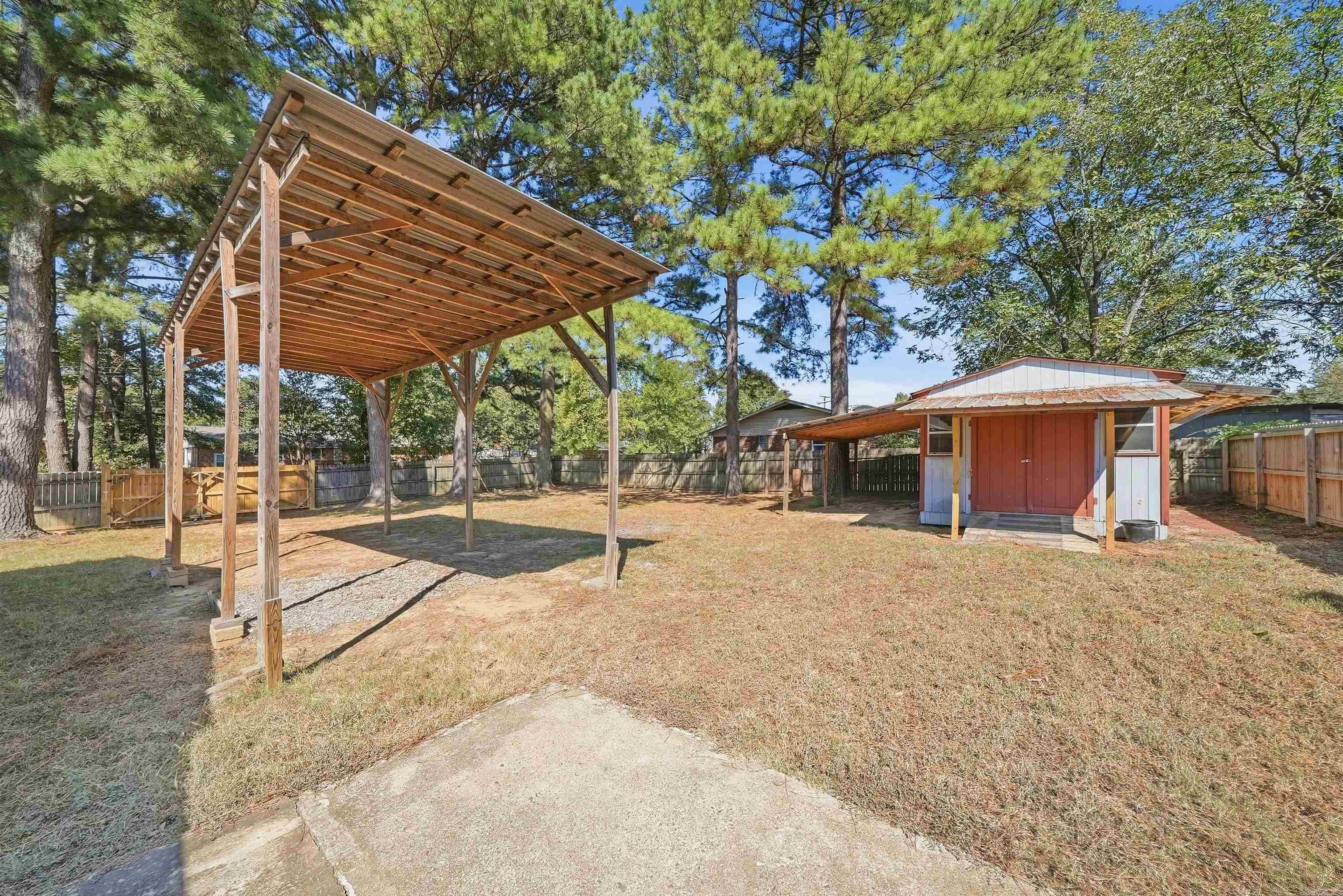 1812 W Center Ave Property Photo 48
