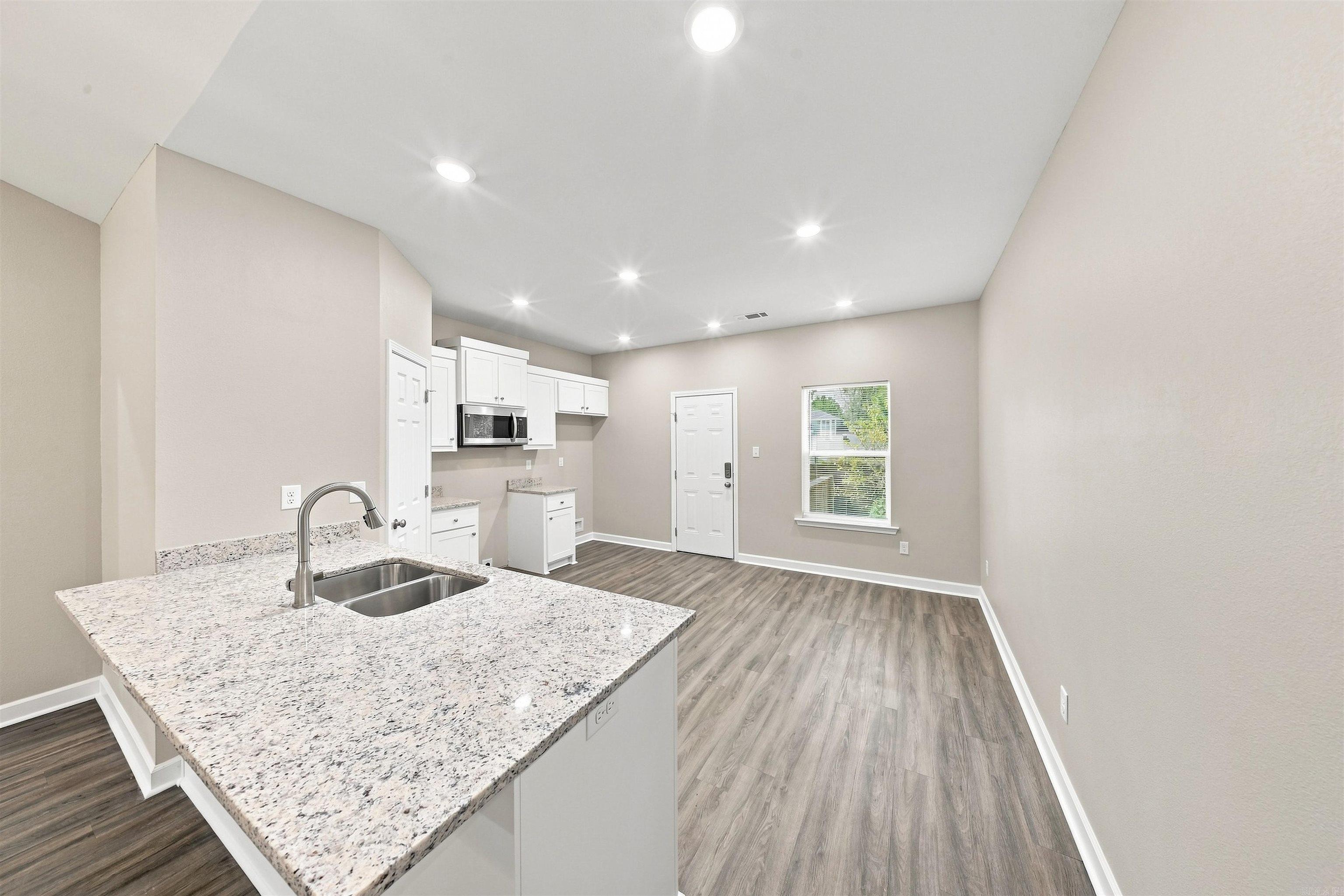 11 British Colonial Drive Property Photo 15