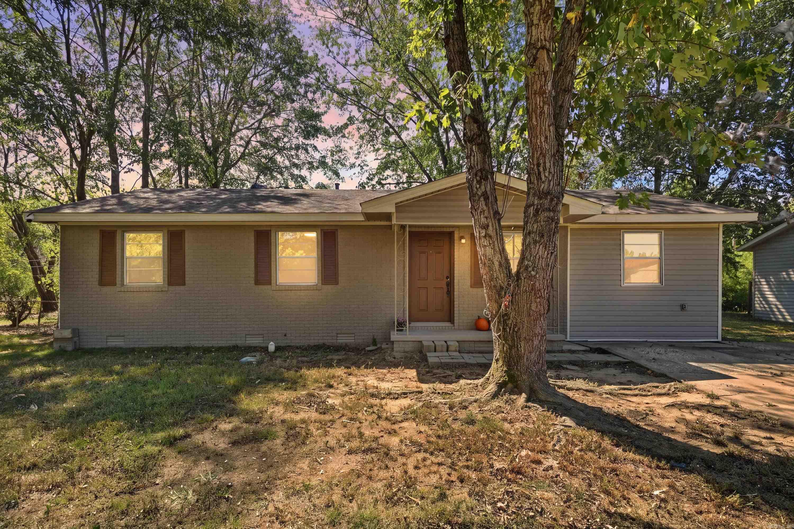 10 Parkridge Drive Property Photo 1