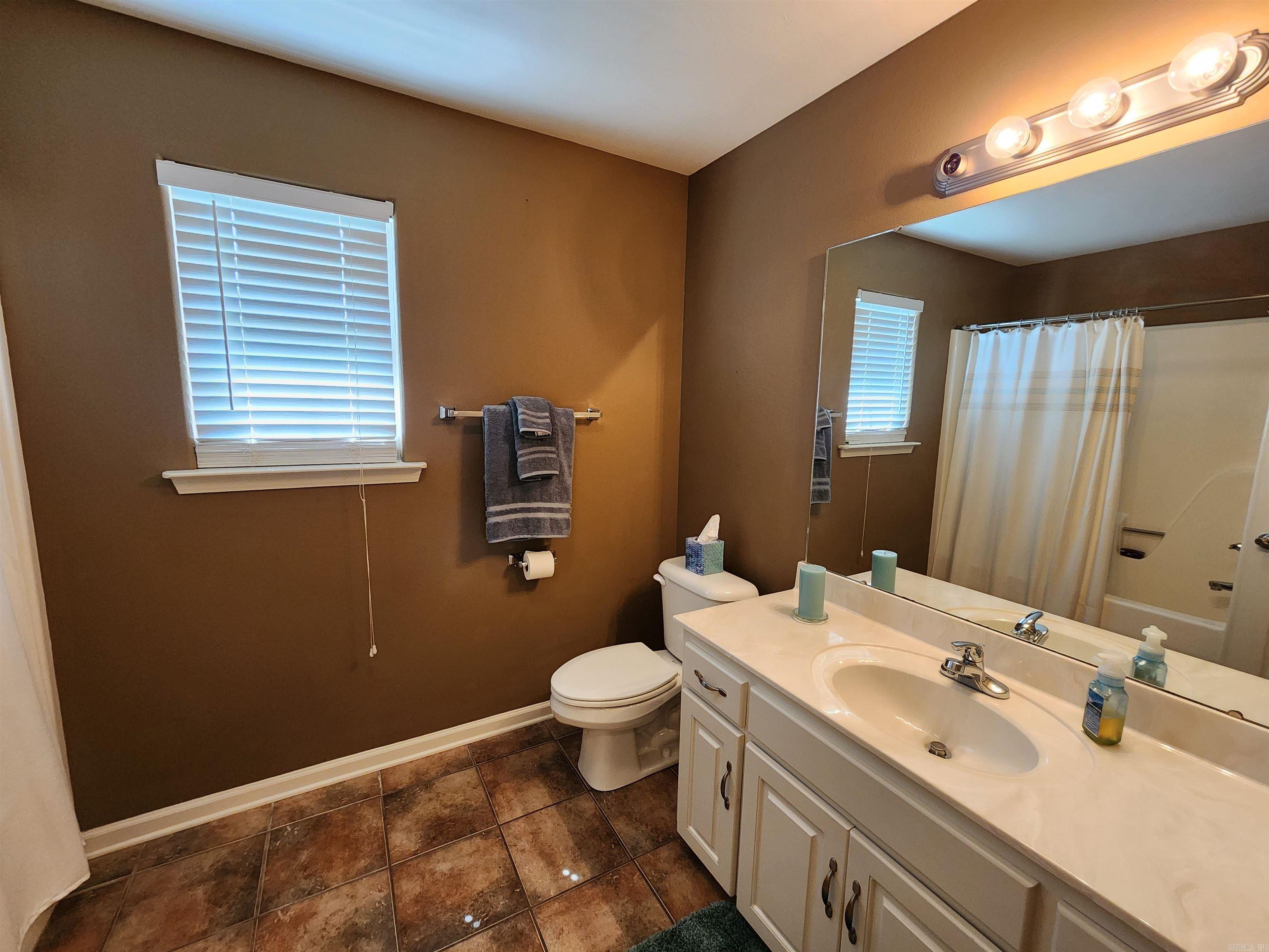 108 Meadows Lane Property Photo 28