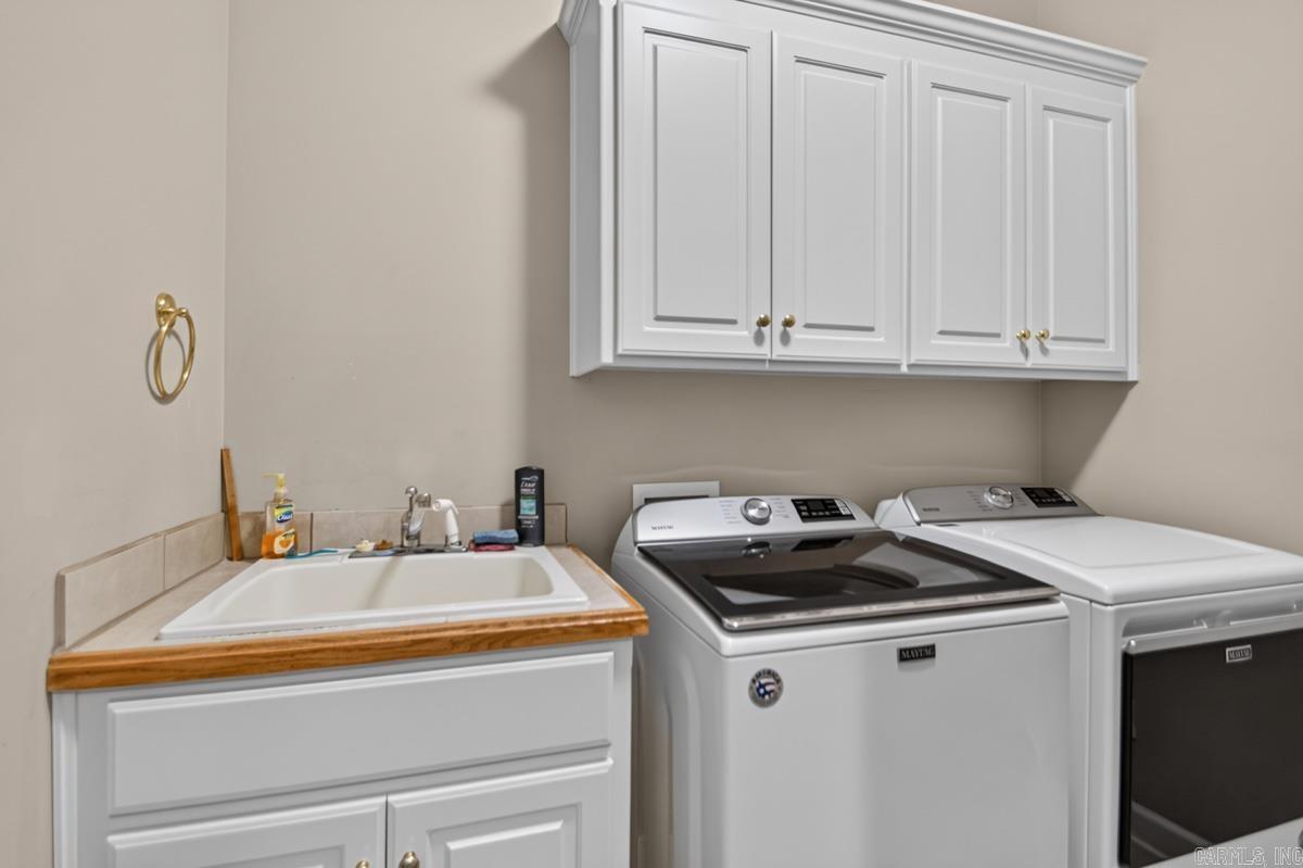 101 Avignon Cir Property Photo 31