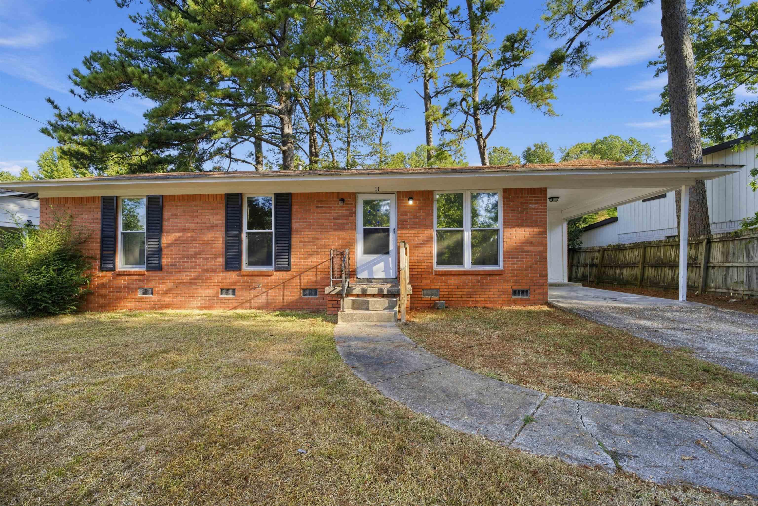11 Regency Circle Property Photo 2
