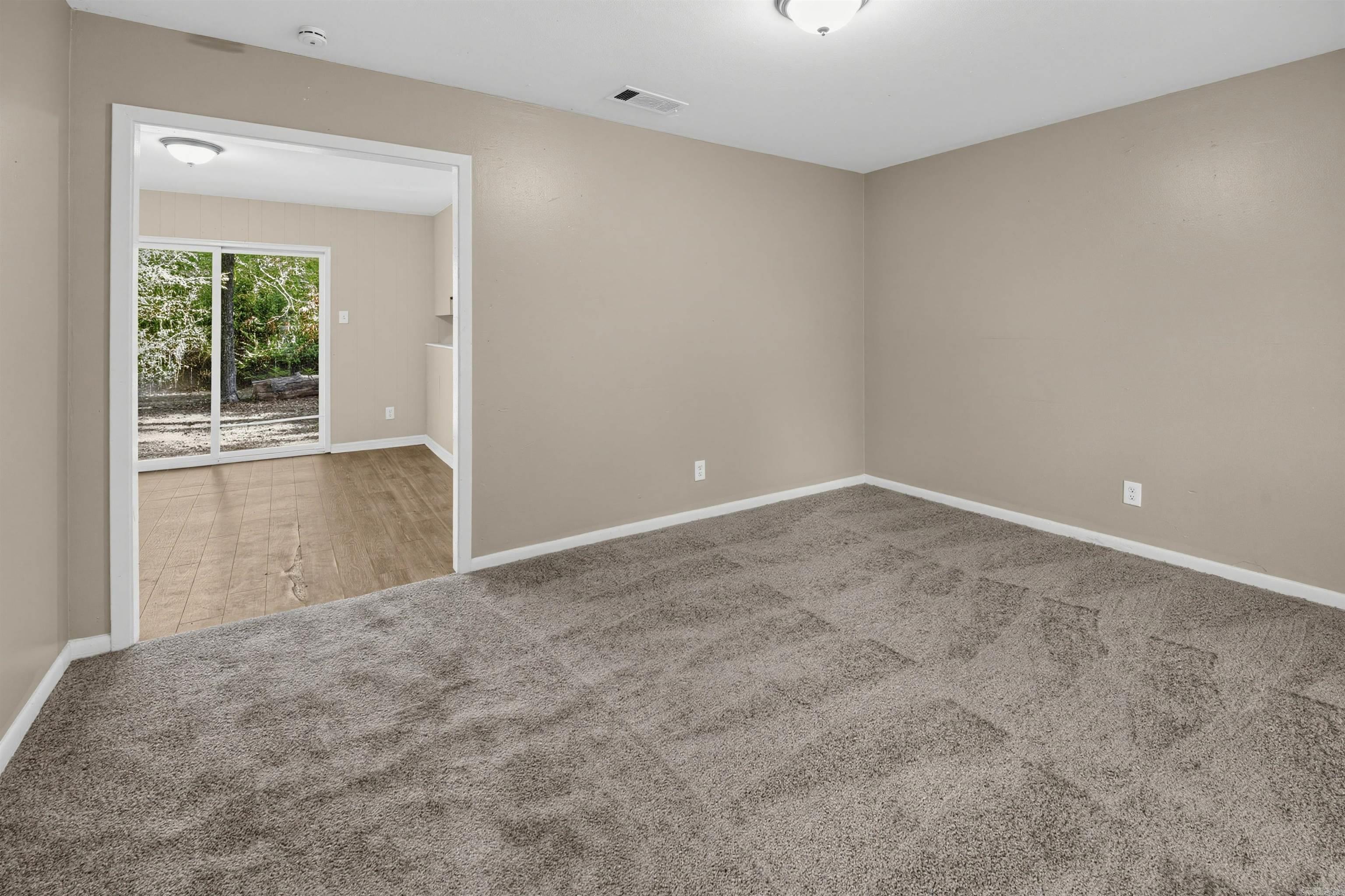 11 Regency Circle Property Photo 9