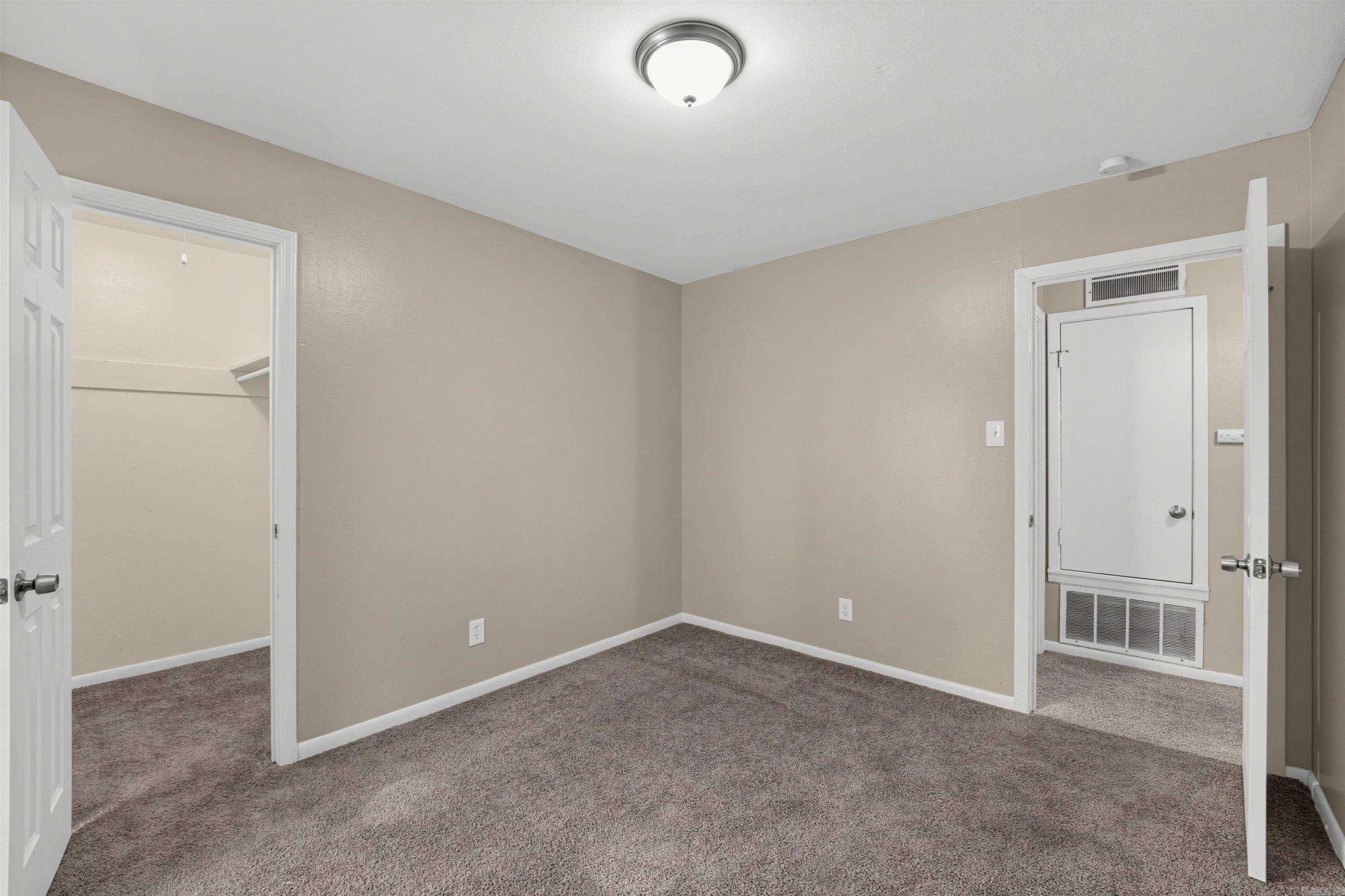 11 Regency Circle Property Photo 16
