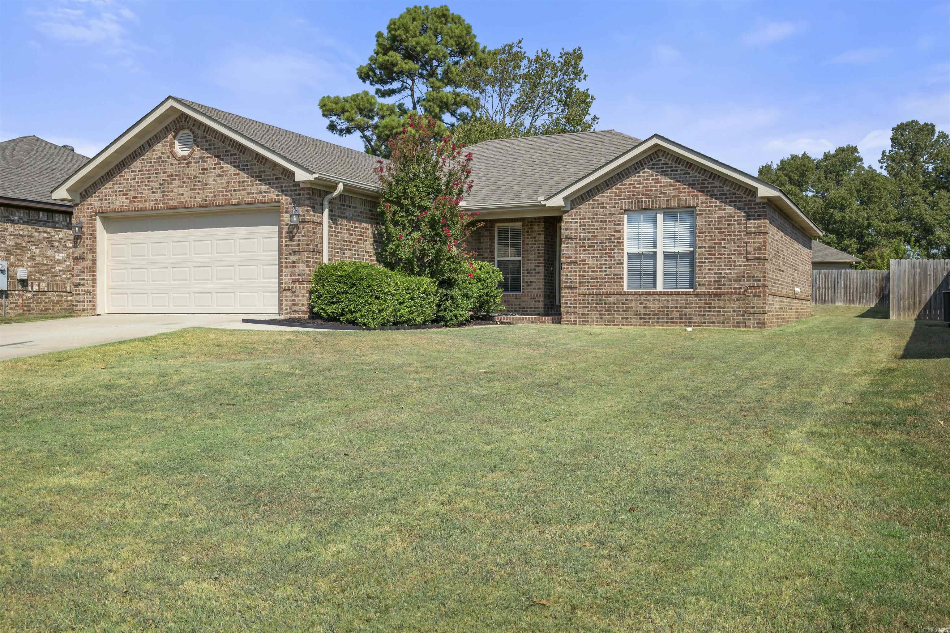 382 Wildwood Point Property Photo 1