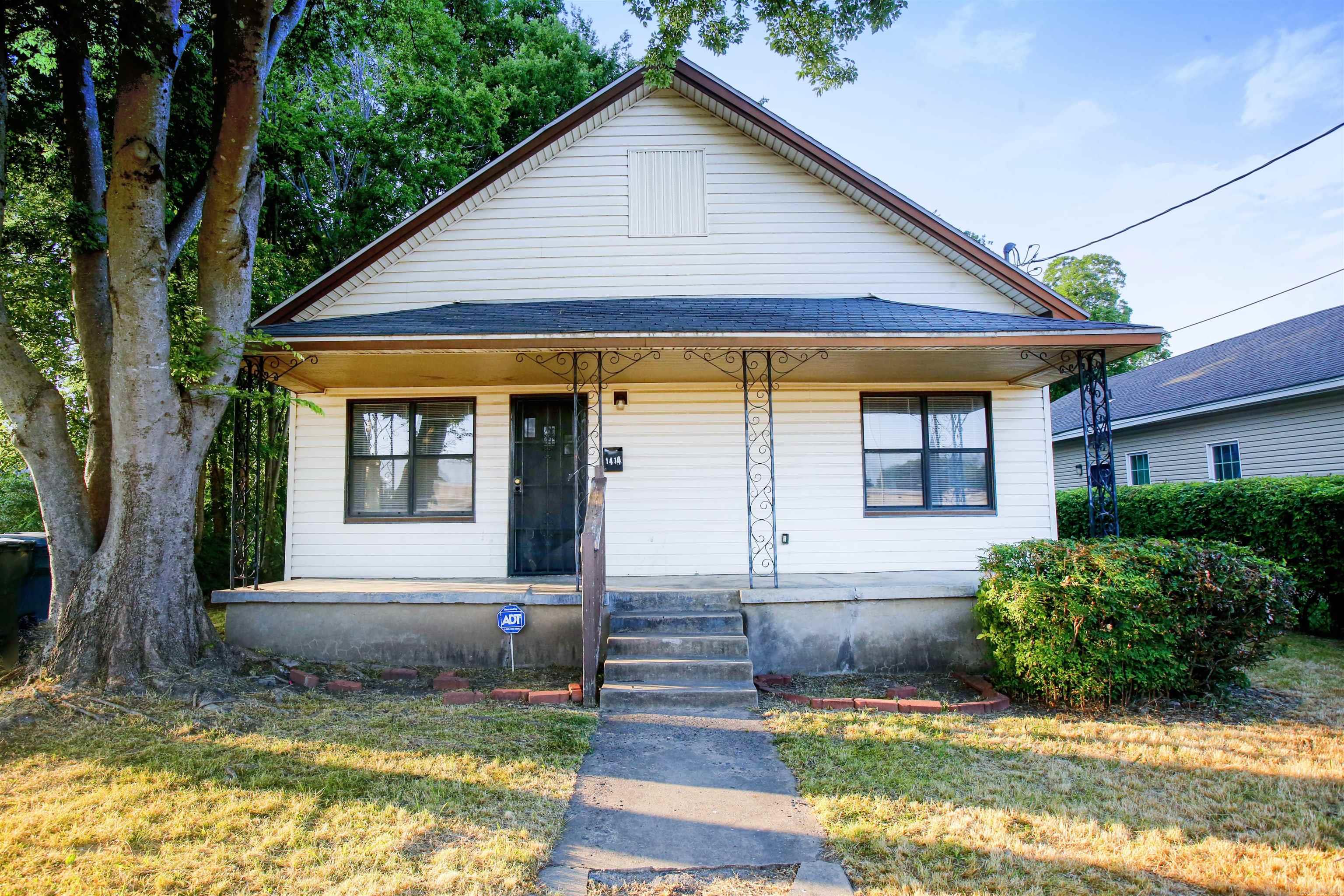 1414 W 11th Street Property Photo 1