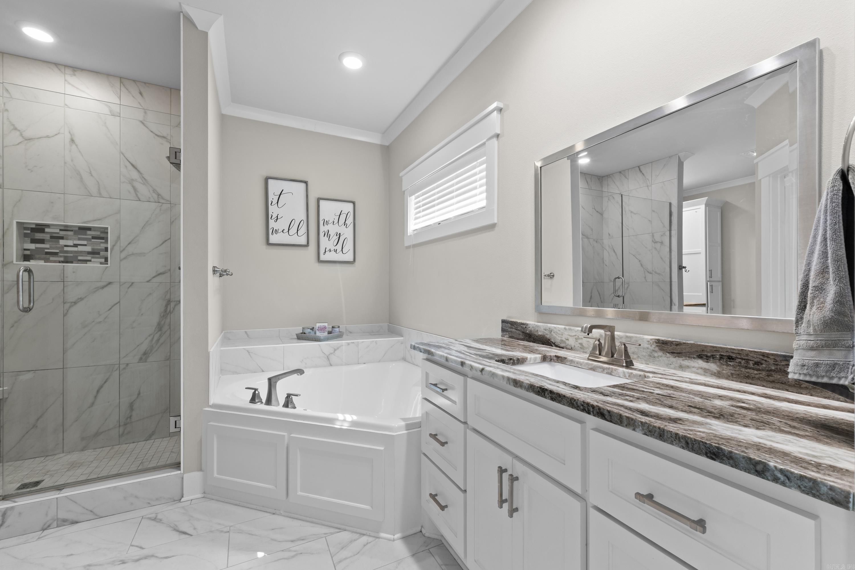 2675 Lilac Drive Property Photo 18