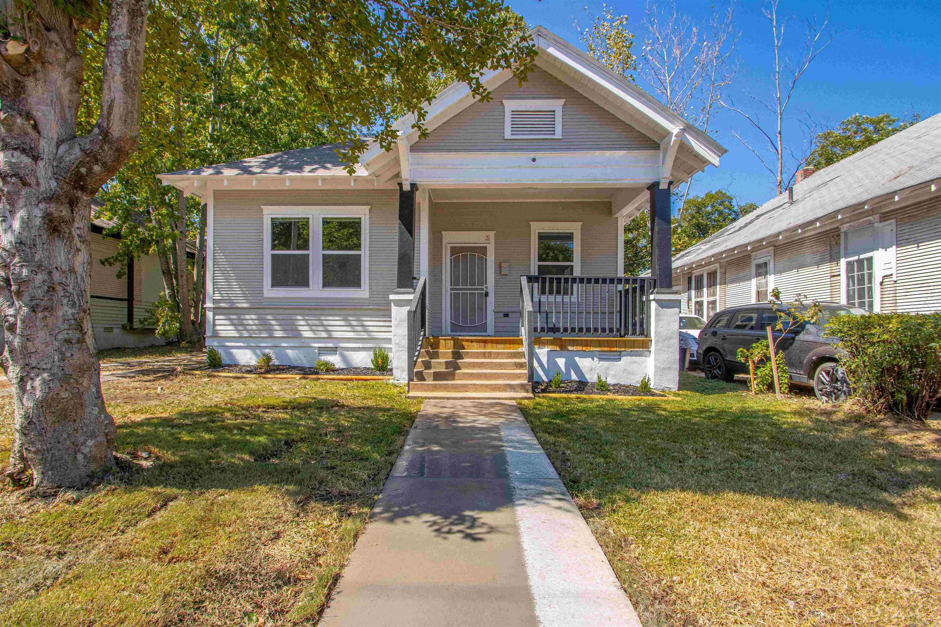 1514 S Elm St Property Photo 1