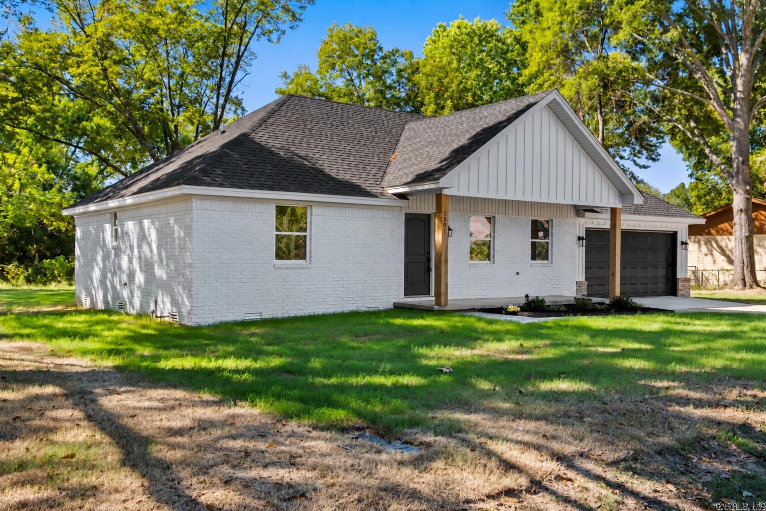 1501 W Iowa Property Photo 2