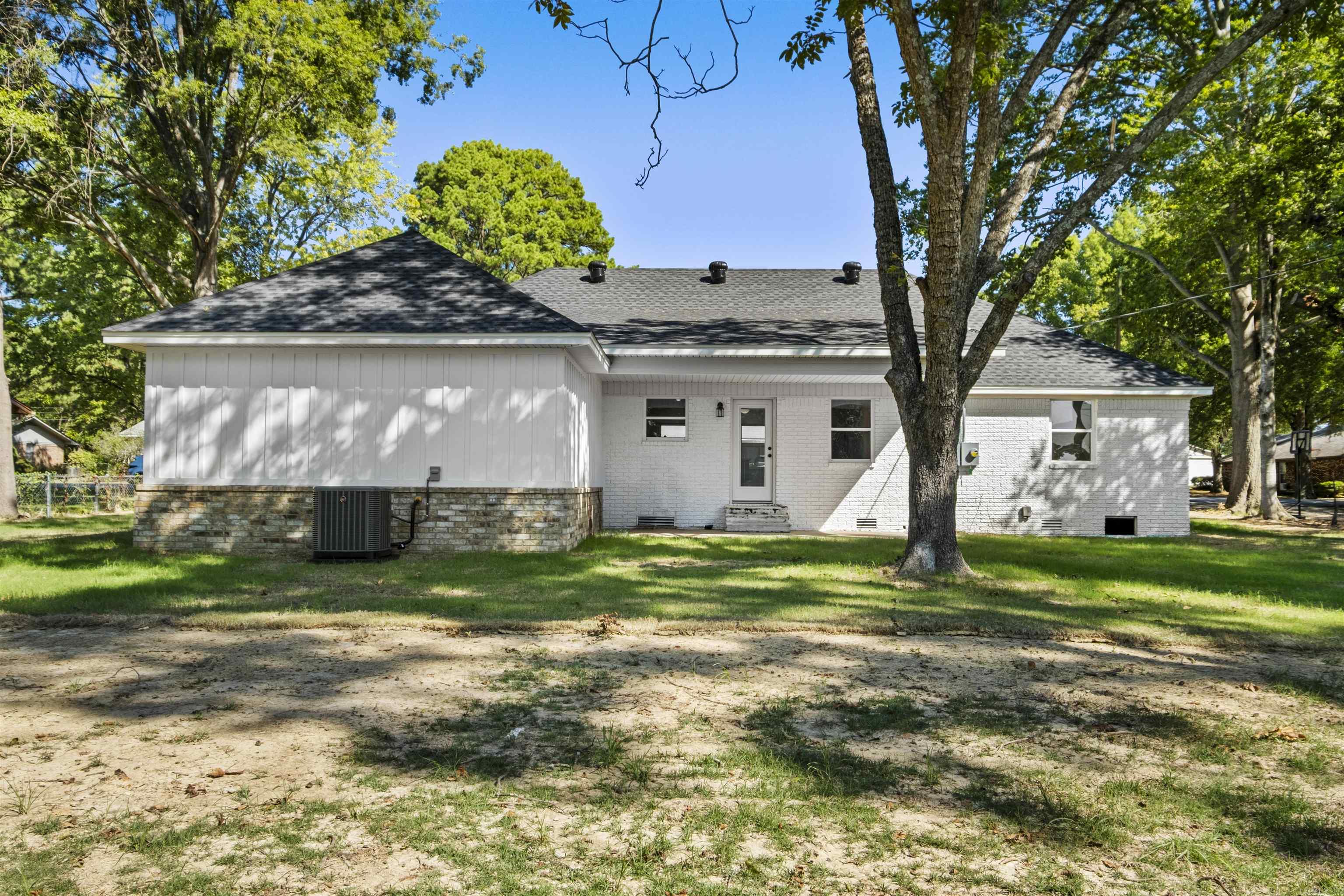 1501 W Iowa Property Photo 36