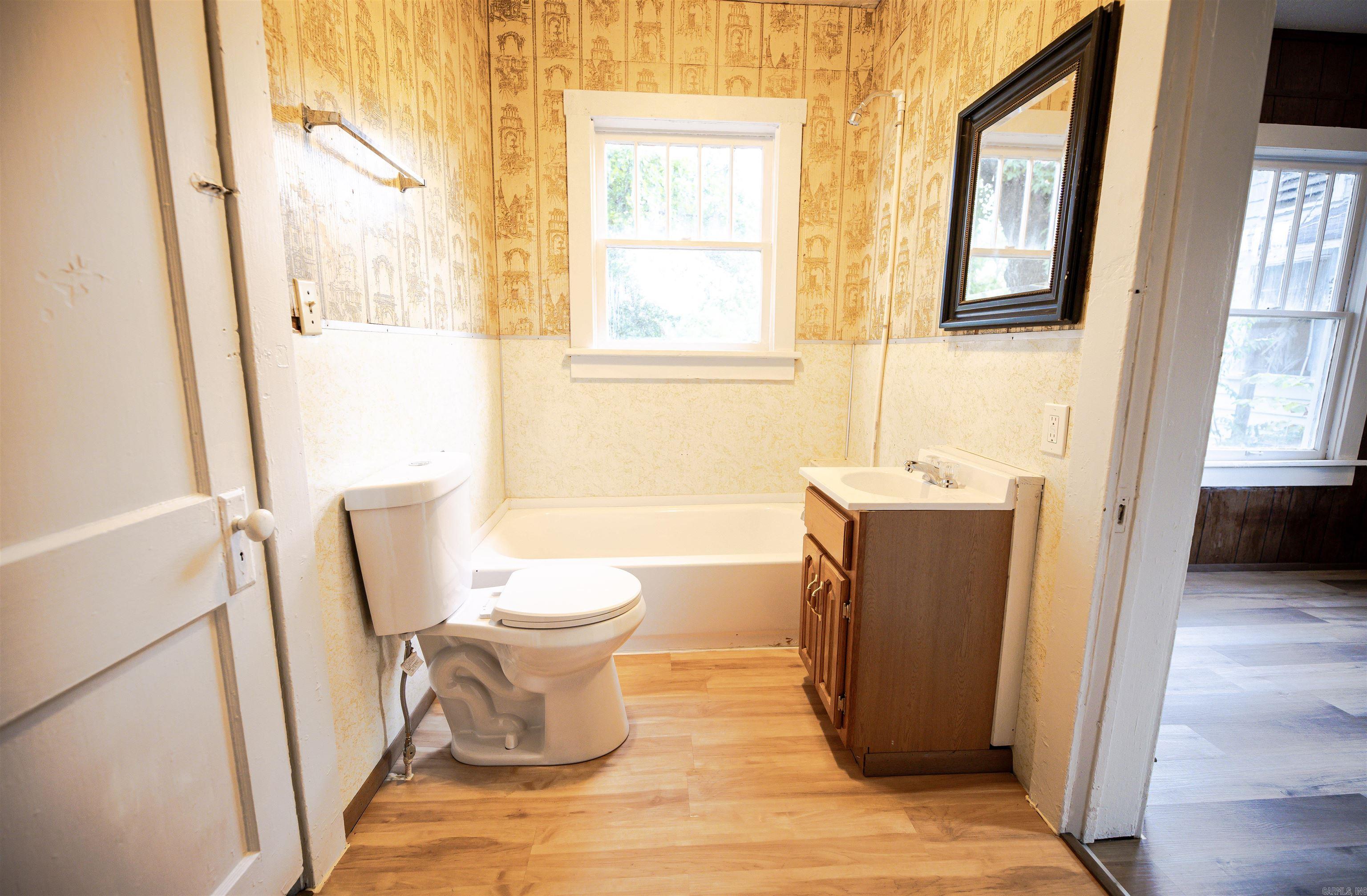 424 Dolphin Ave Property Photo 11