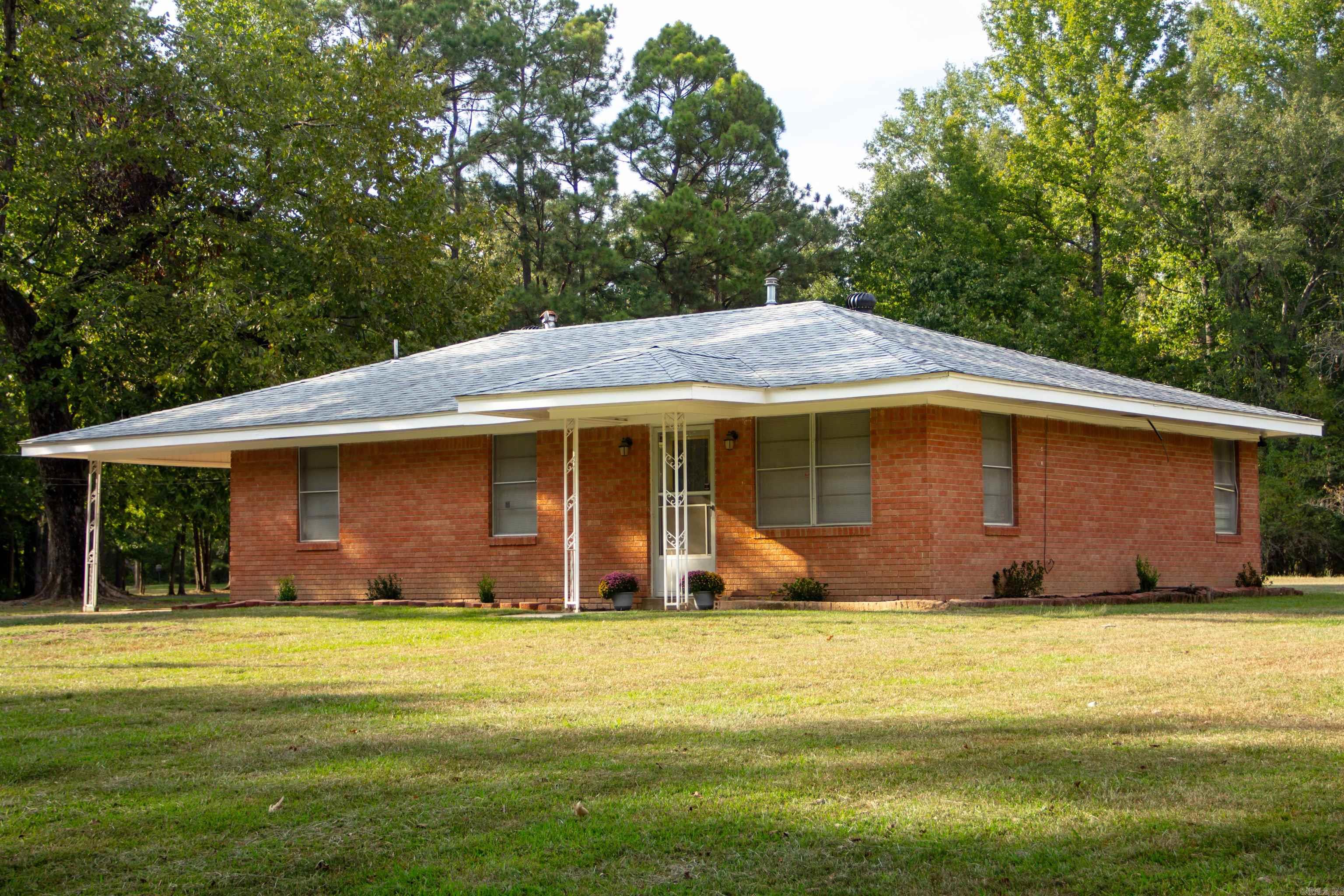 7103 W Jeffcoat Road Property Photo 1