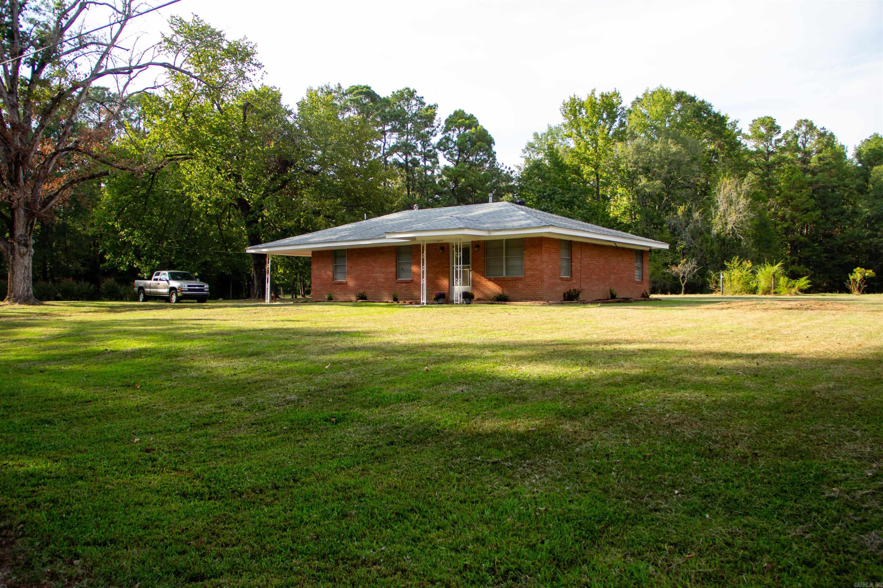 7103 W Jeffcoat Road Property Photo 2