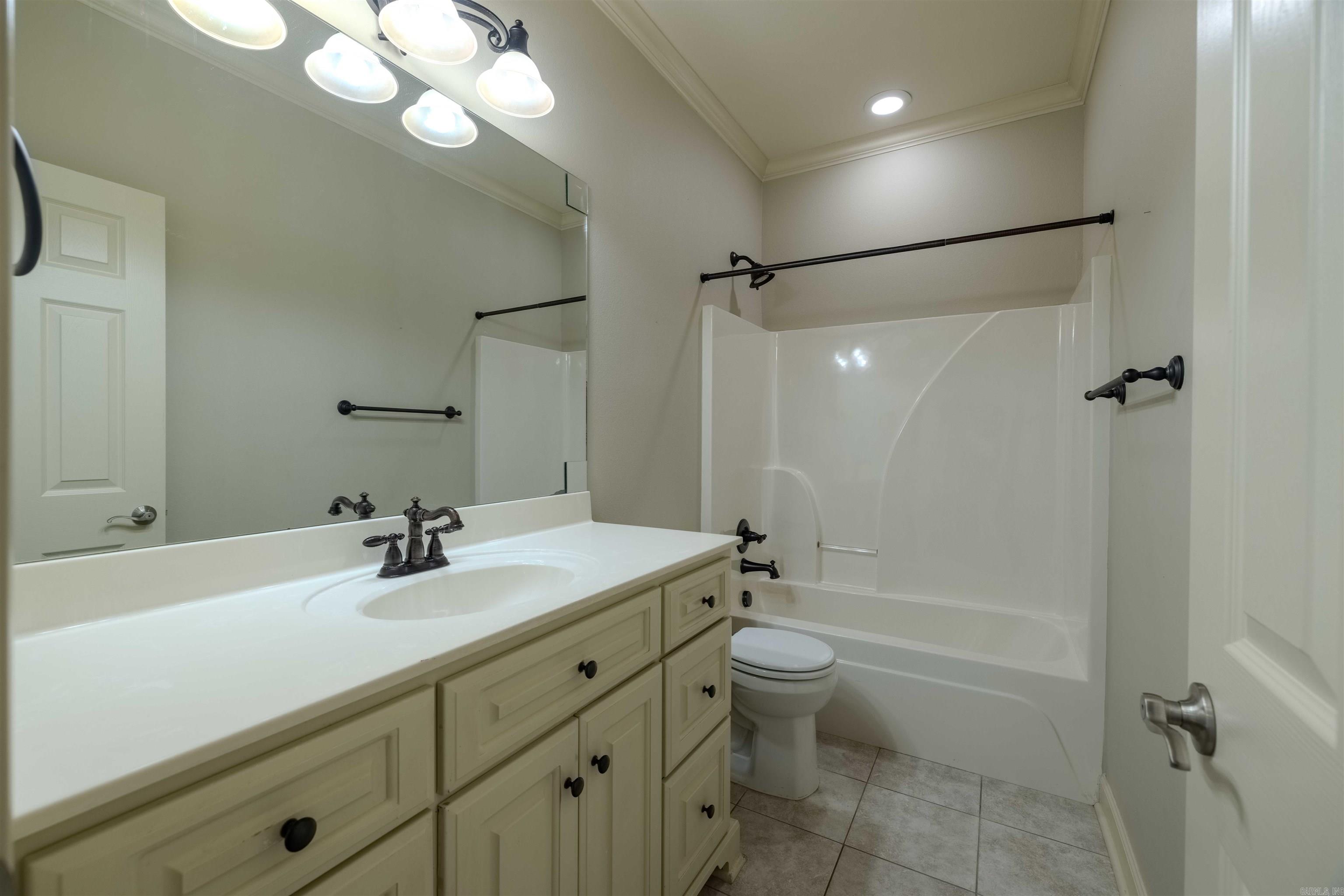 901 Stagecoach Village Property Photo 18