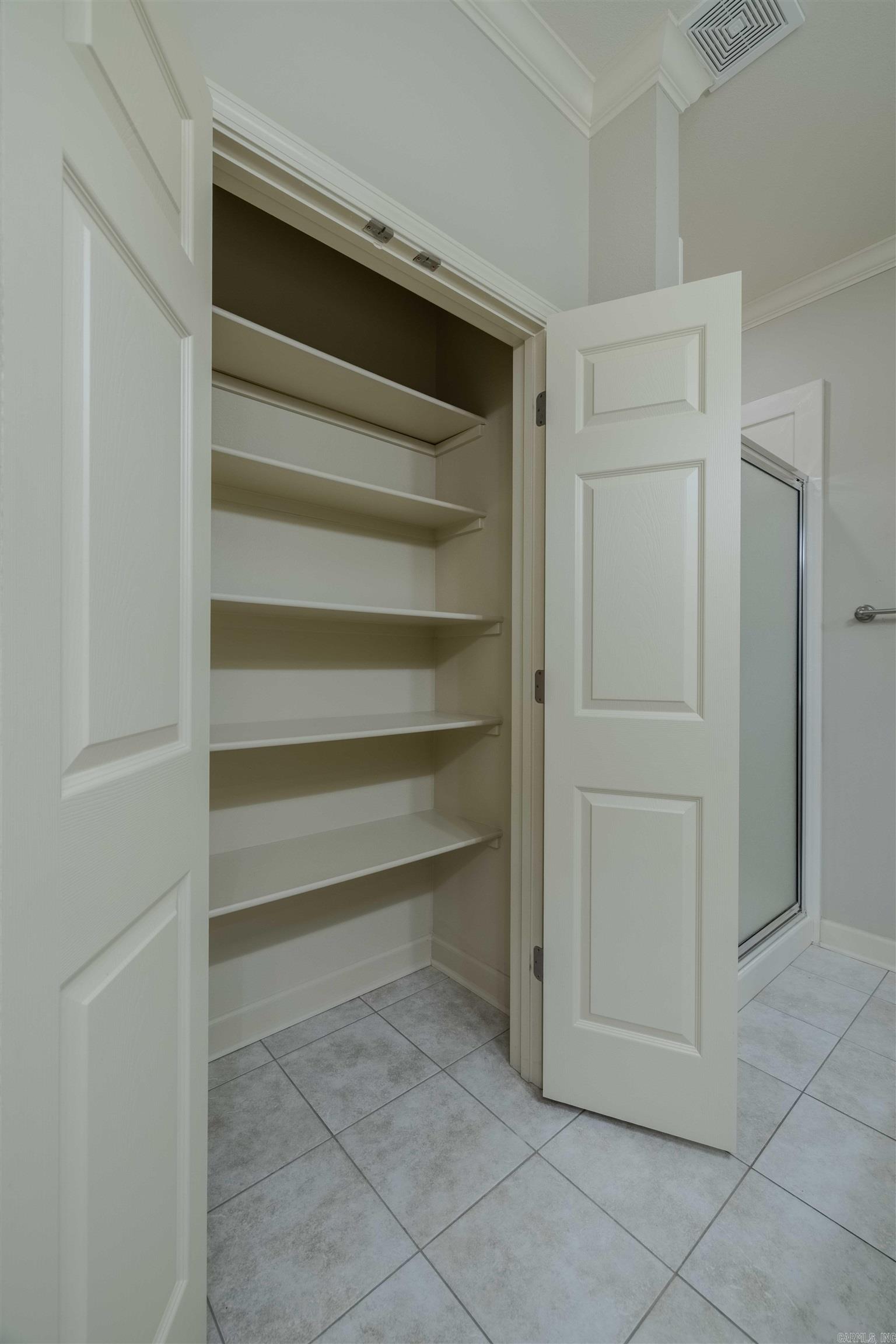 901 Stagecoach Village Property Photo 24