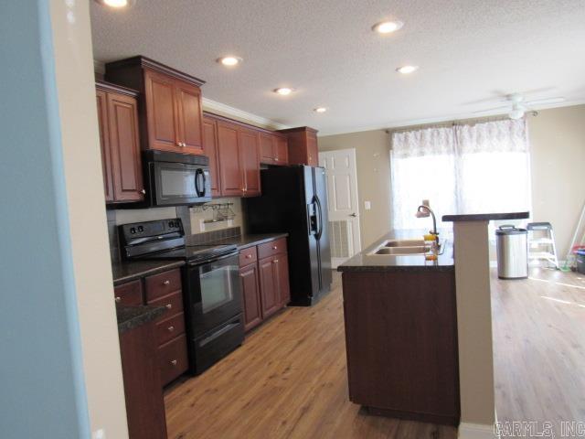 711 England Avenue Property Photo 4