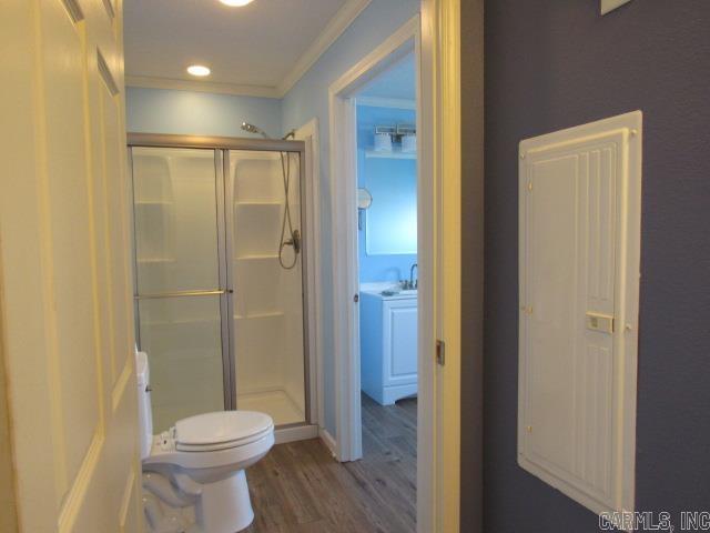 711 England Avenue Property Photo 9