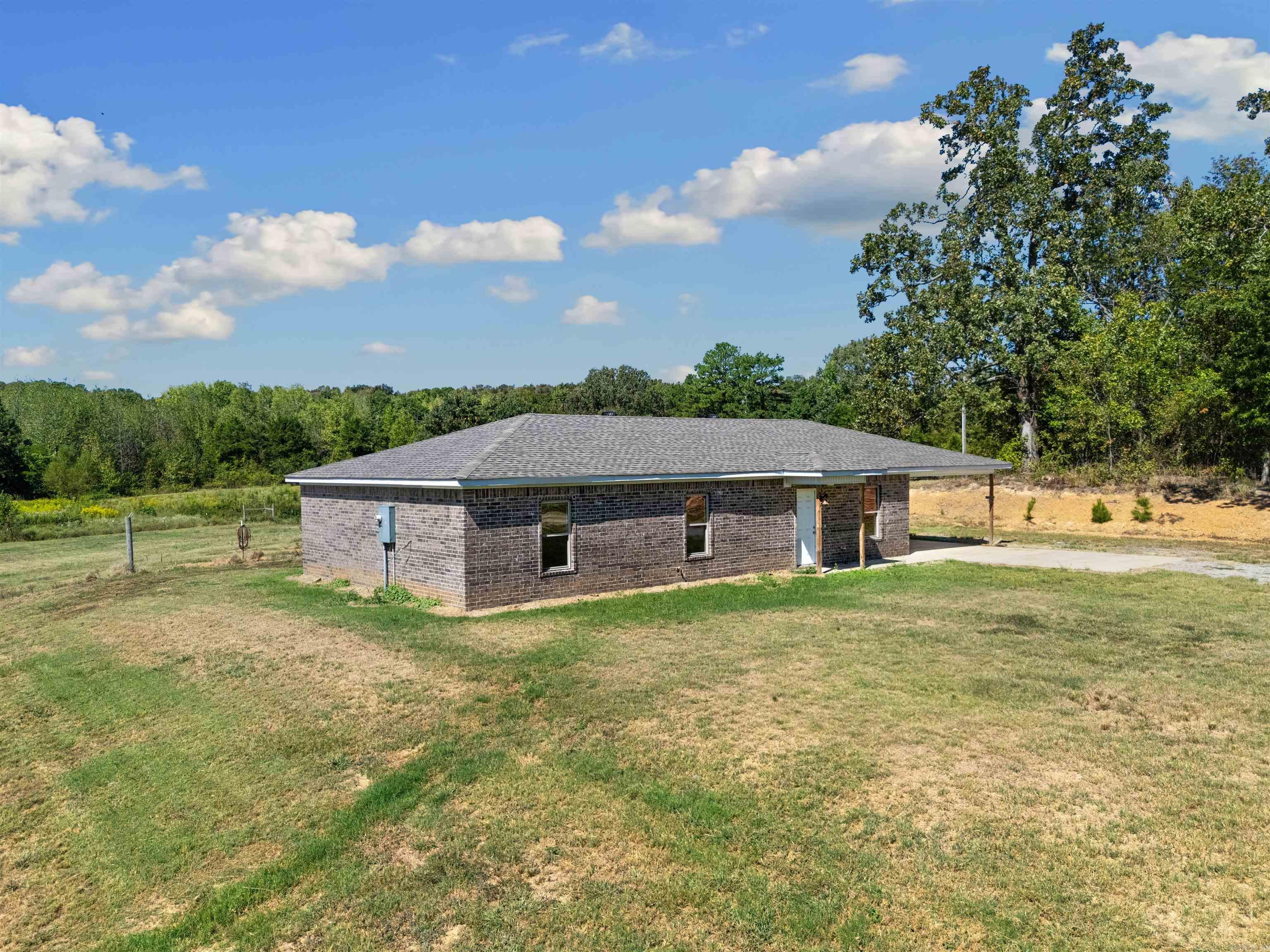 760 Gravel Hill Road Property Photo 2
