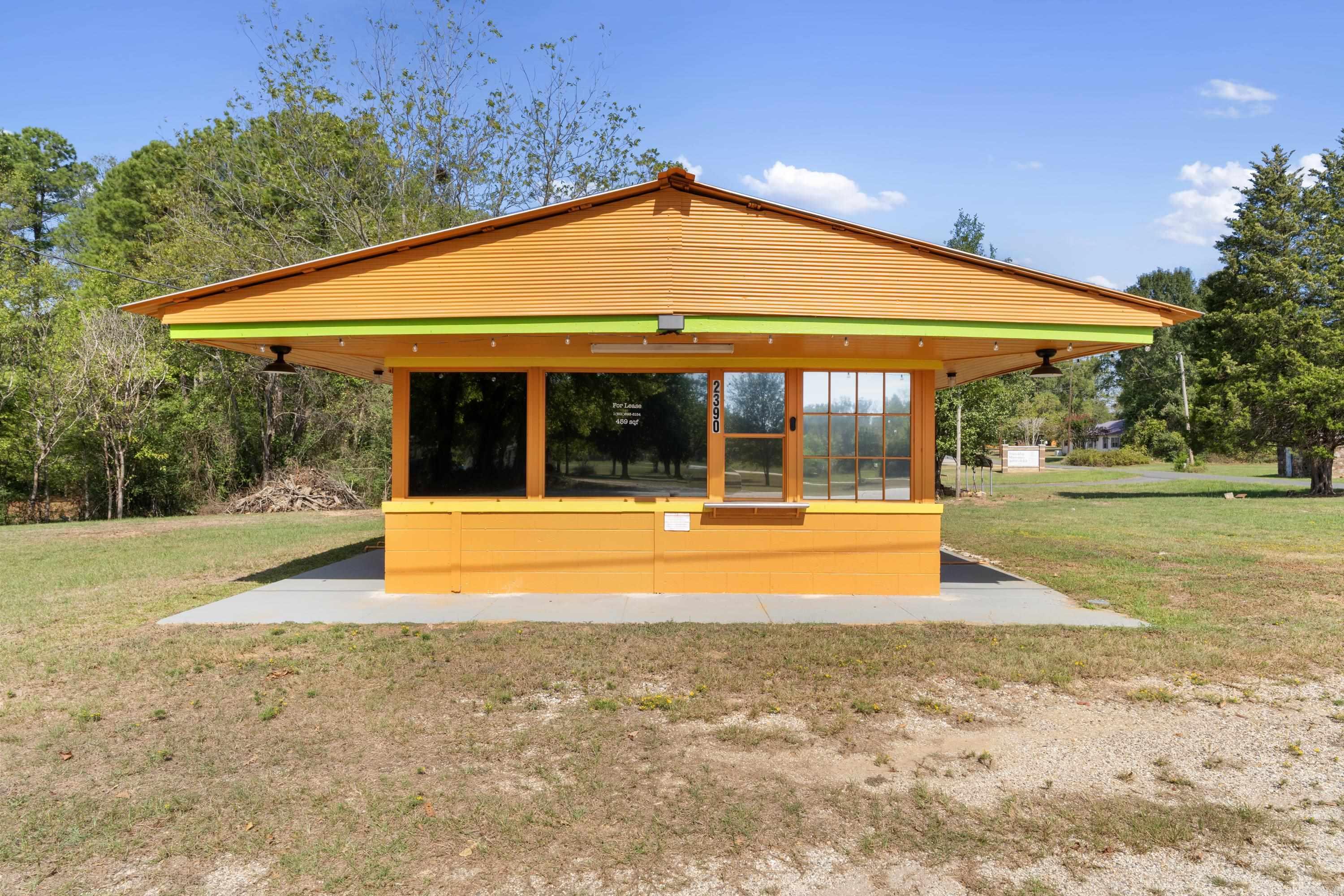 2390 Malvern Rd Road Property Photo 1