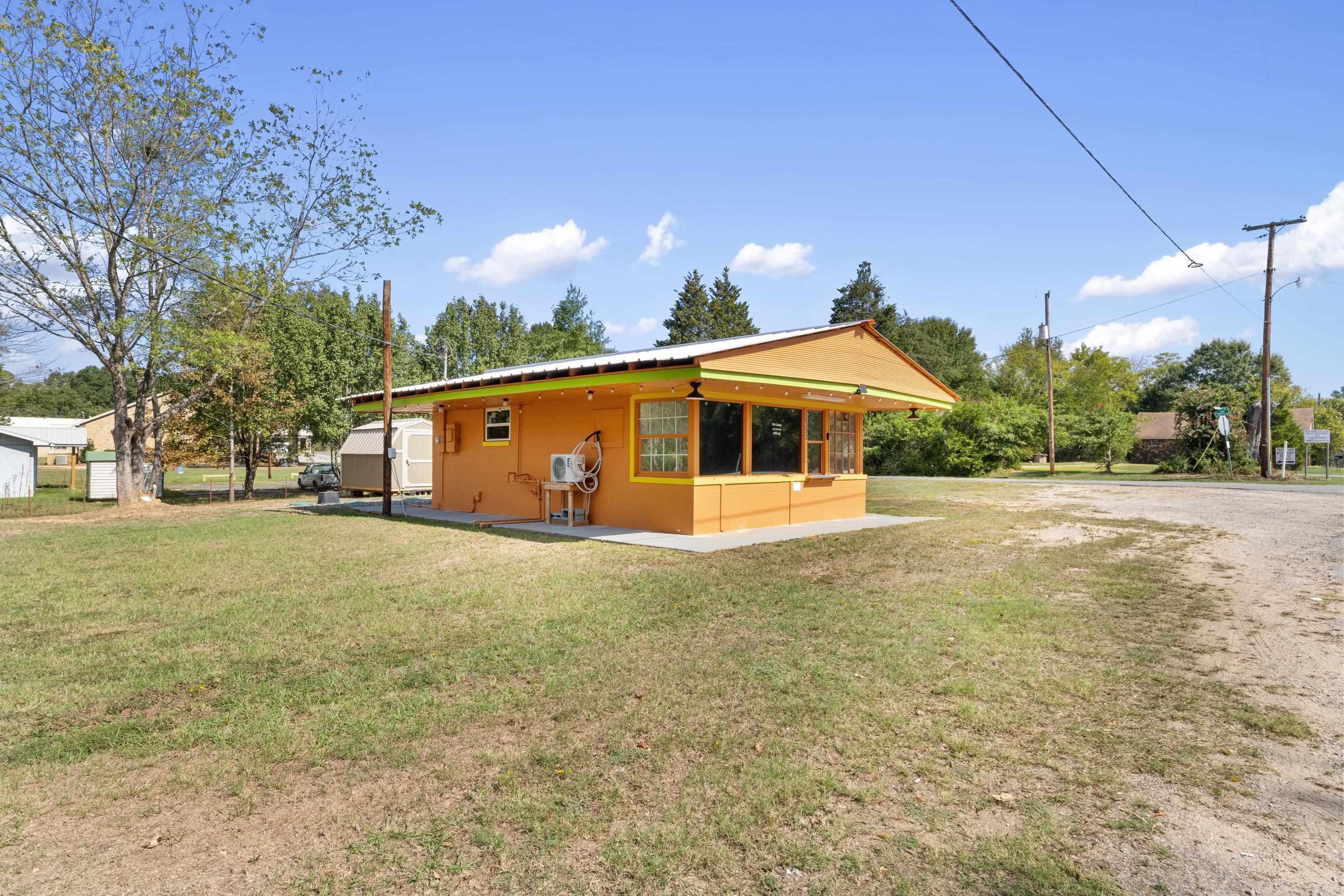 2390 Malvern Rd Road Property Photo 3