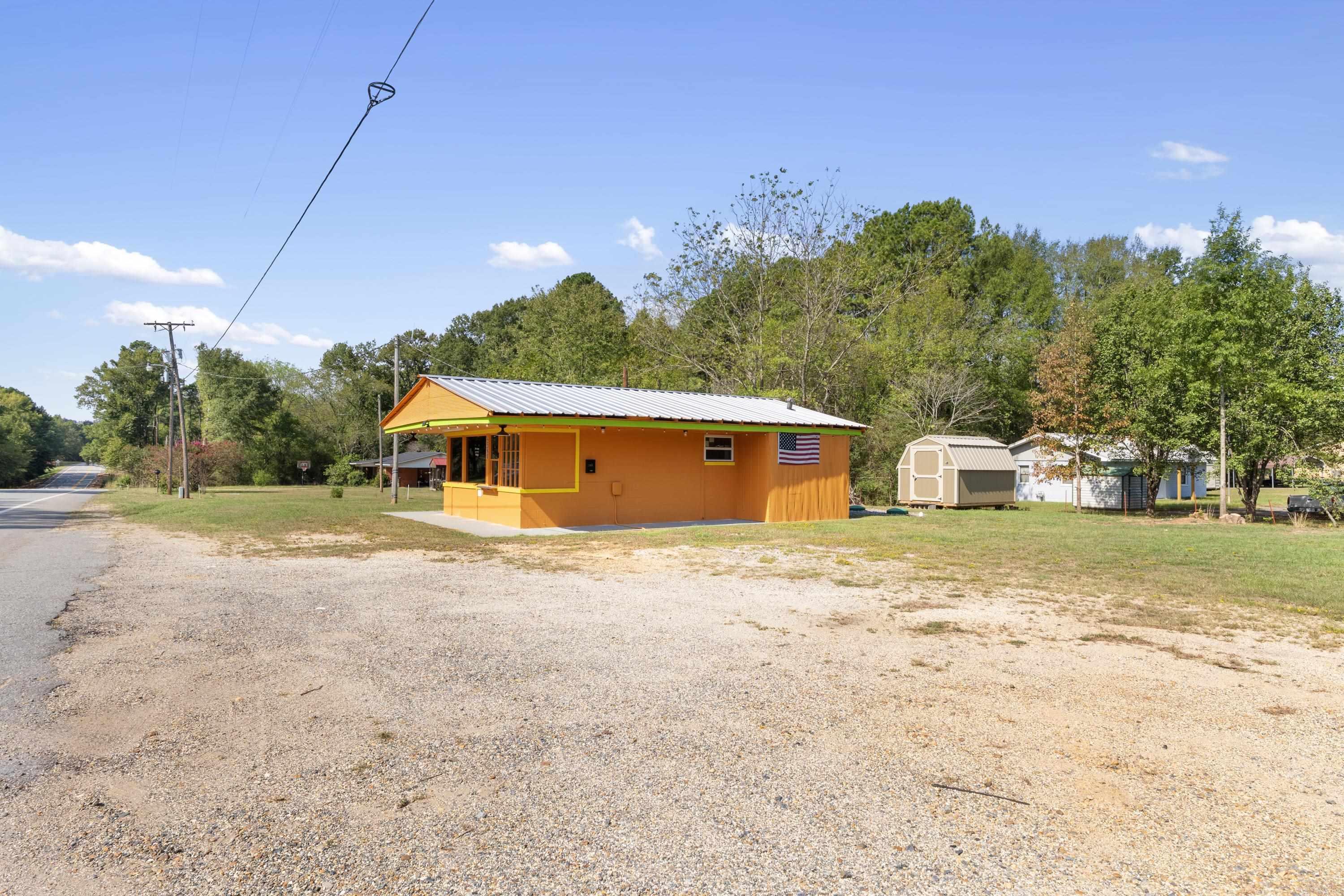 2390 Malvern Rd Road Property Photo 4