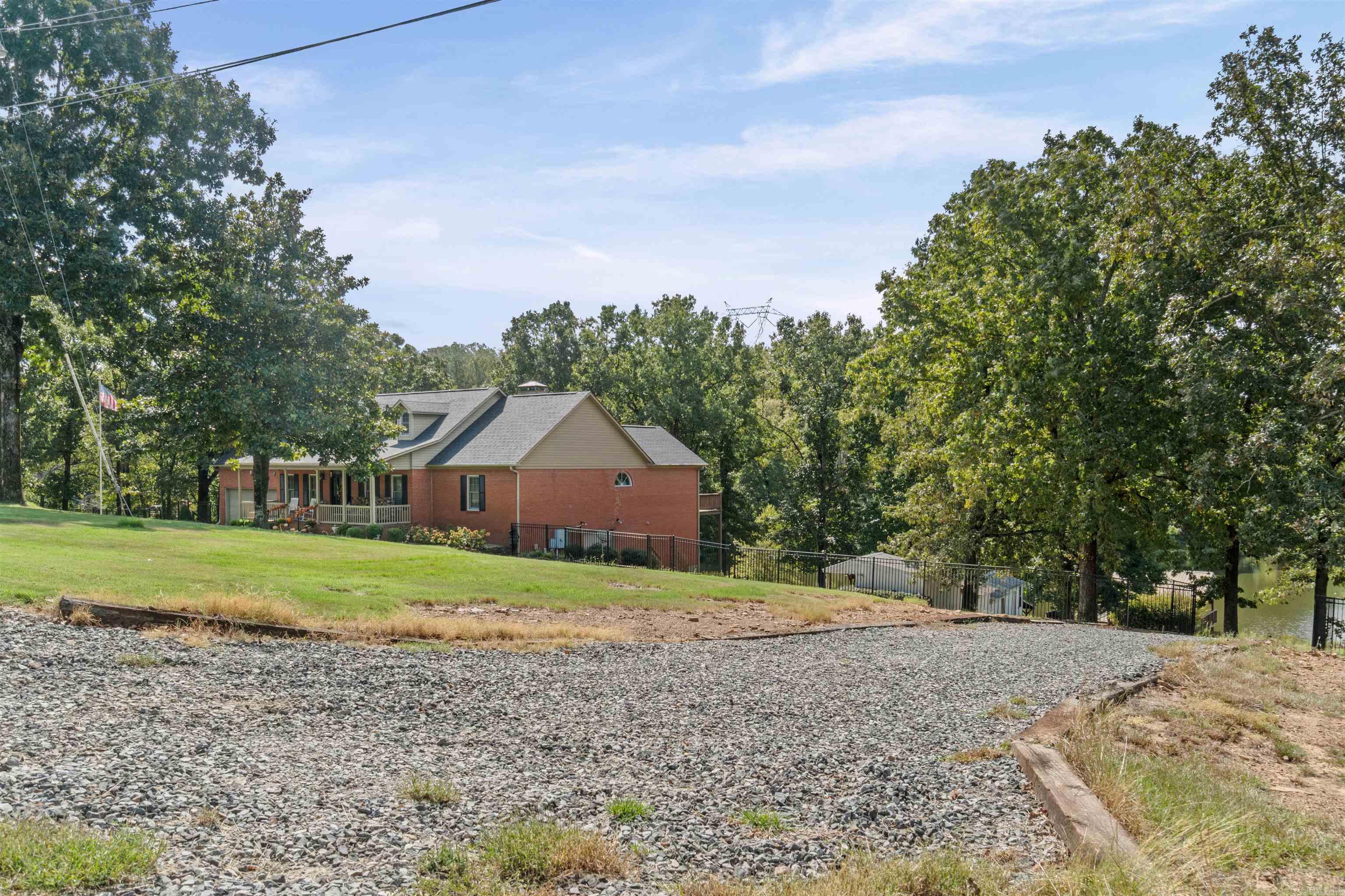 11 Lakeview Cove Property Photo 3
