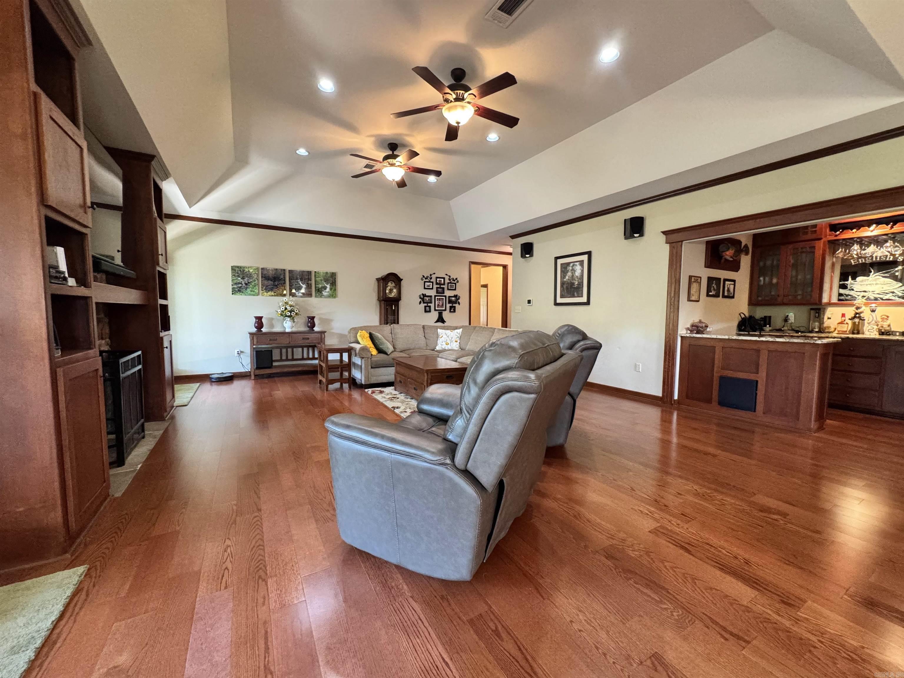411 Waterfall Lane Property Photo 14