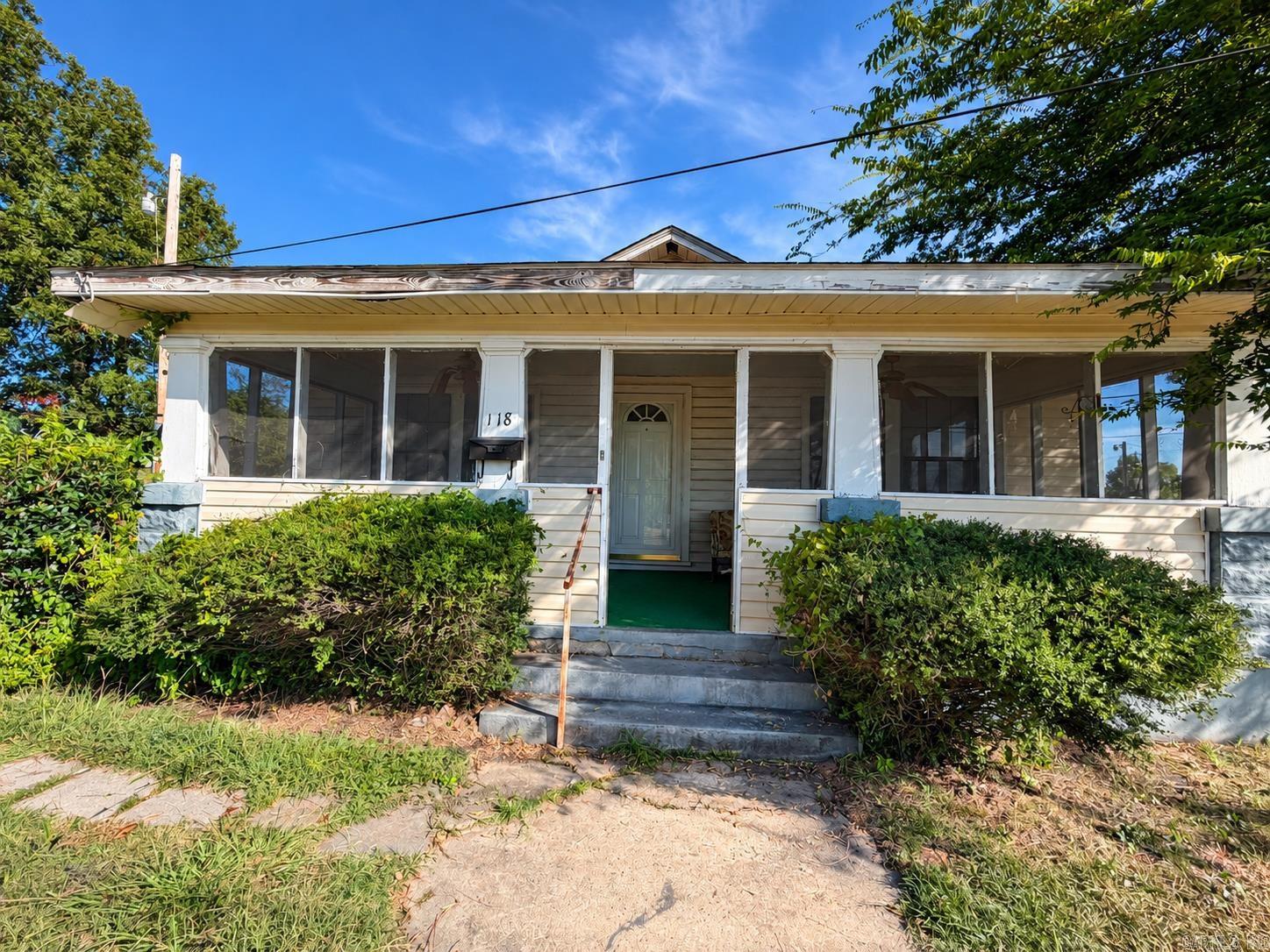 Center Street Property Photo 1