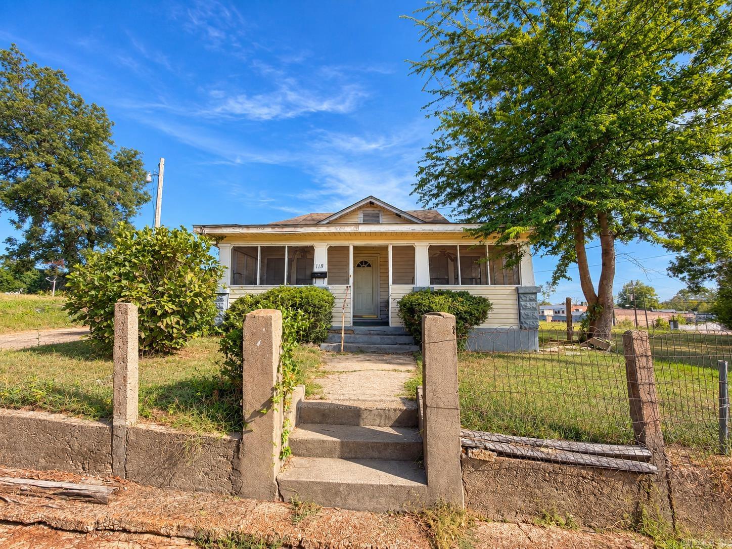 Center Street Property Photo 2