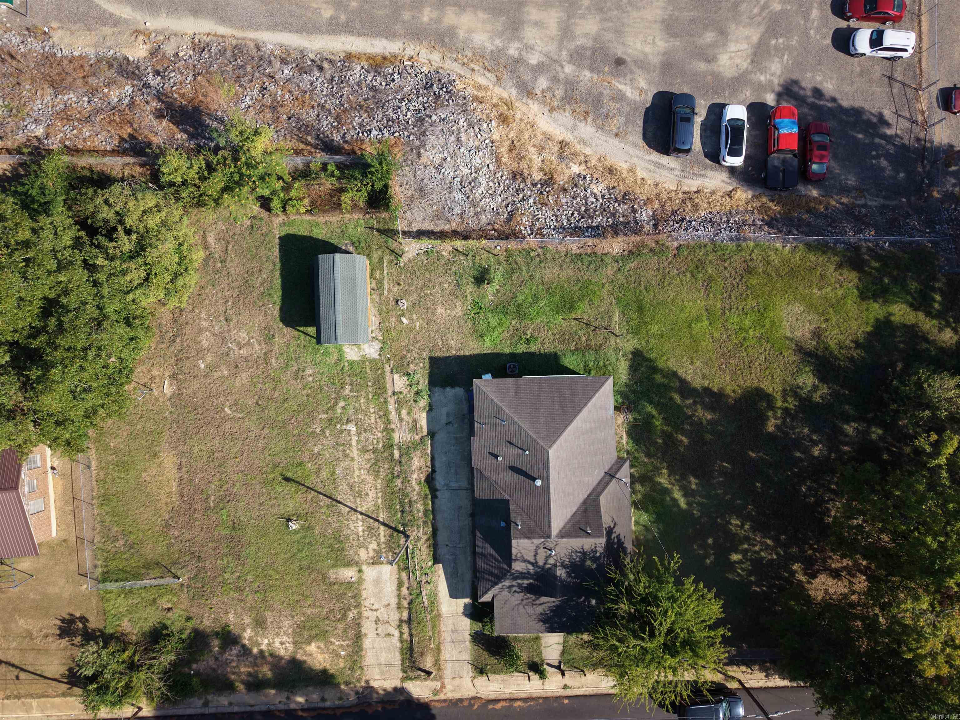 Center Street Property Photo 3