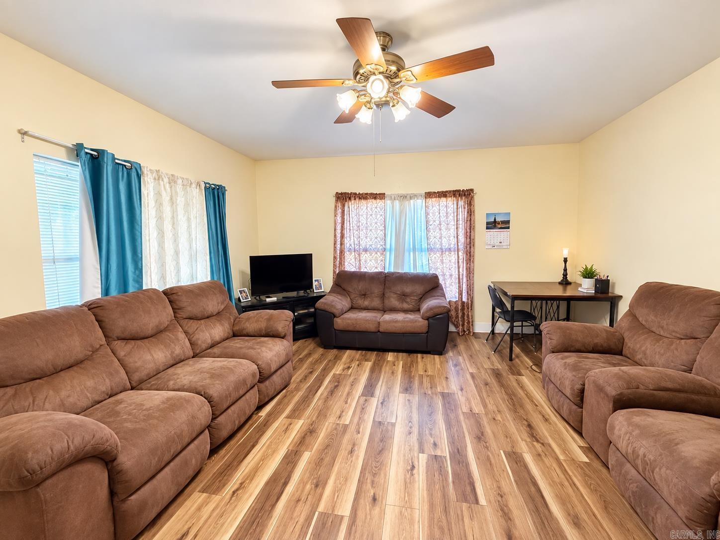 Center Street Property Photo 5