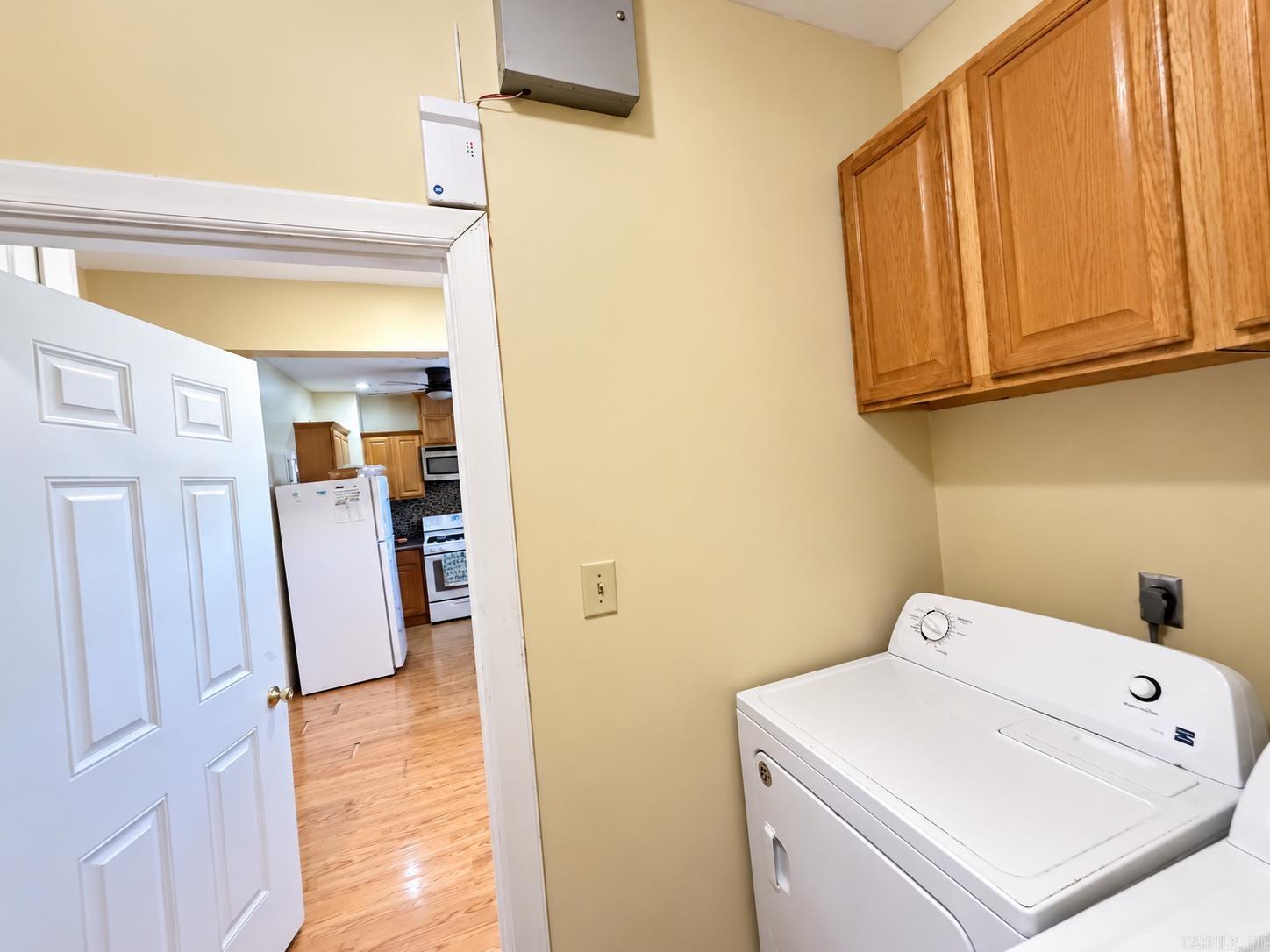 Center Street Property Photo 12
