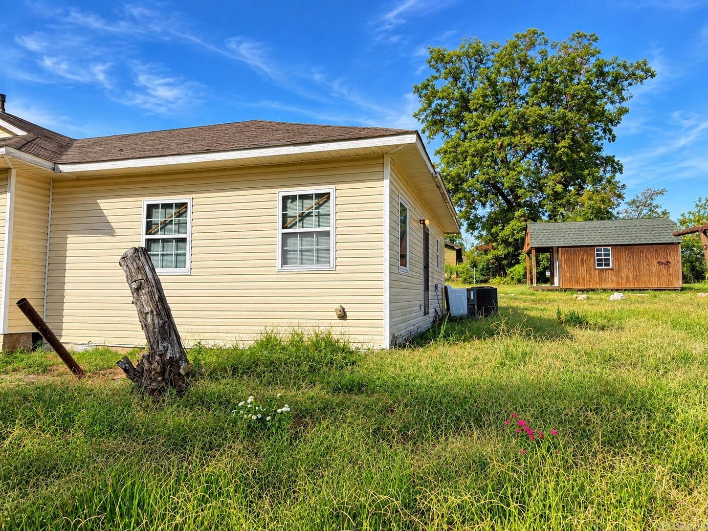 Center Street Property Photo 21