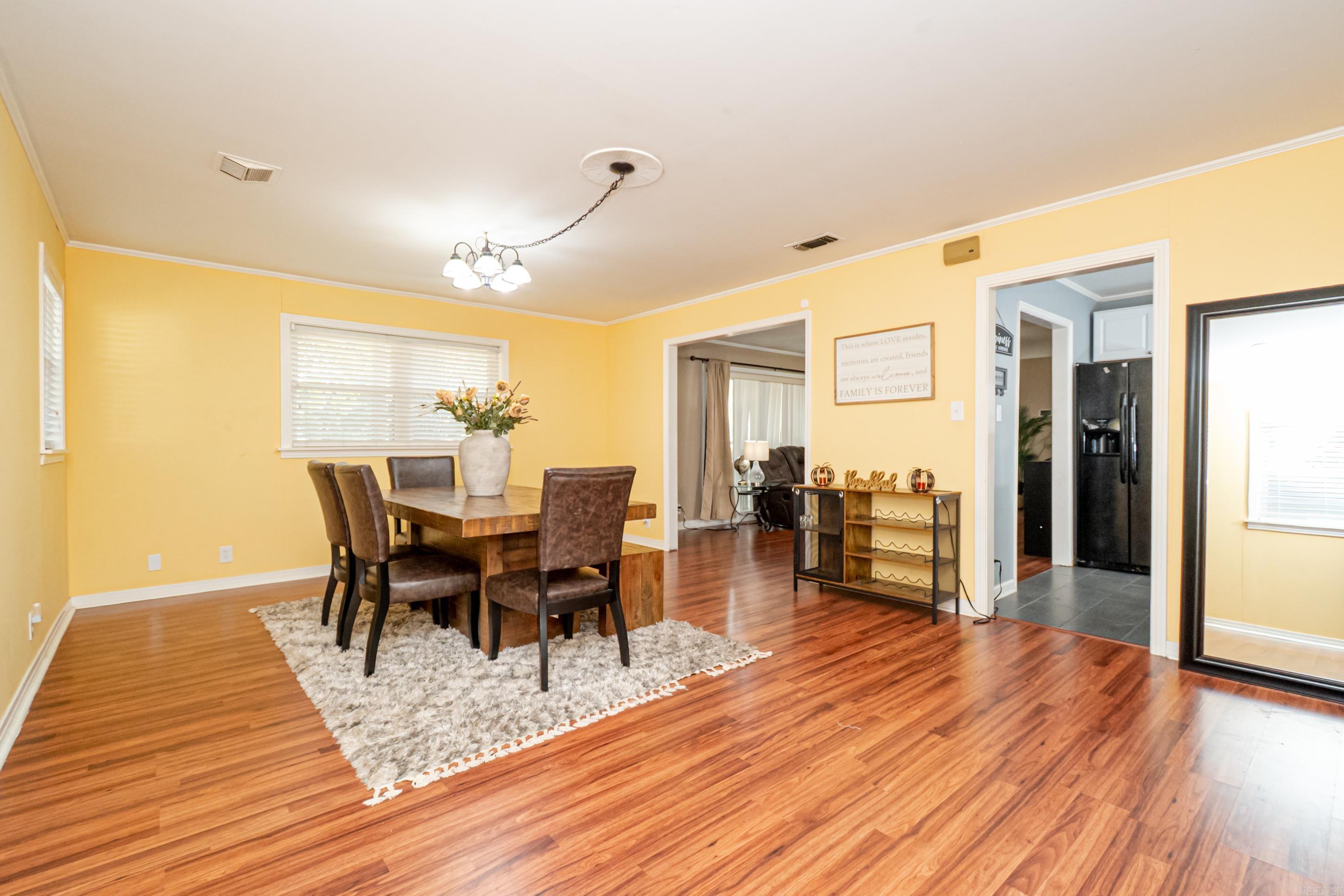 922 Hazelhurst Property Photo 6