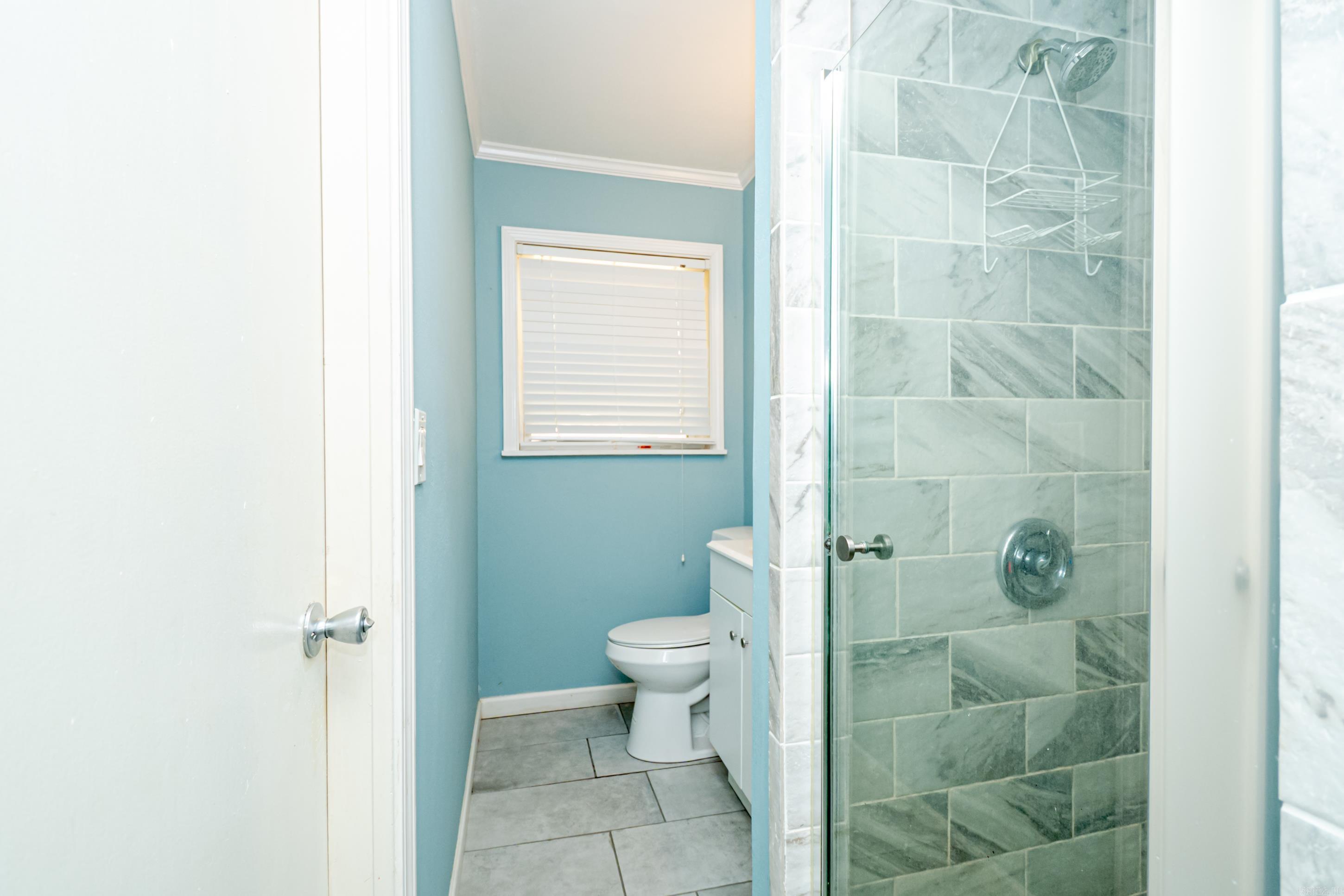 922 Hazelhurst Property Photo 8