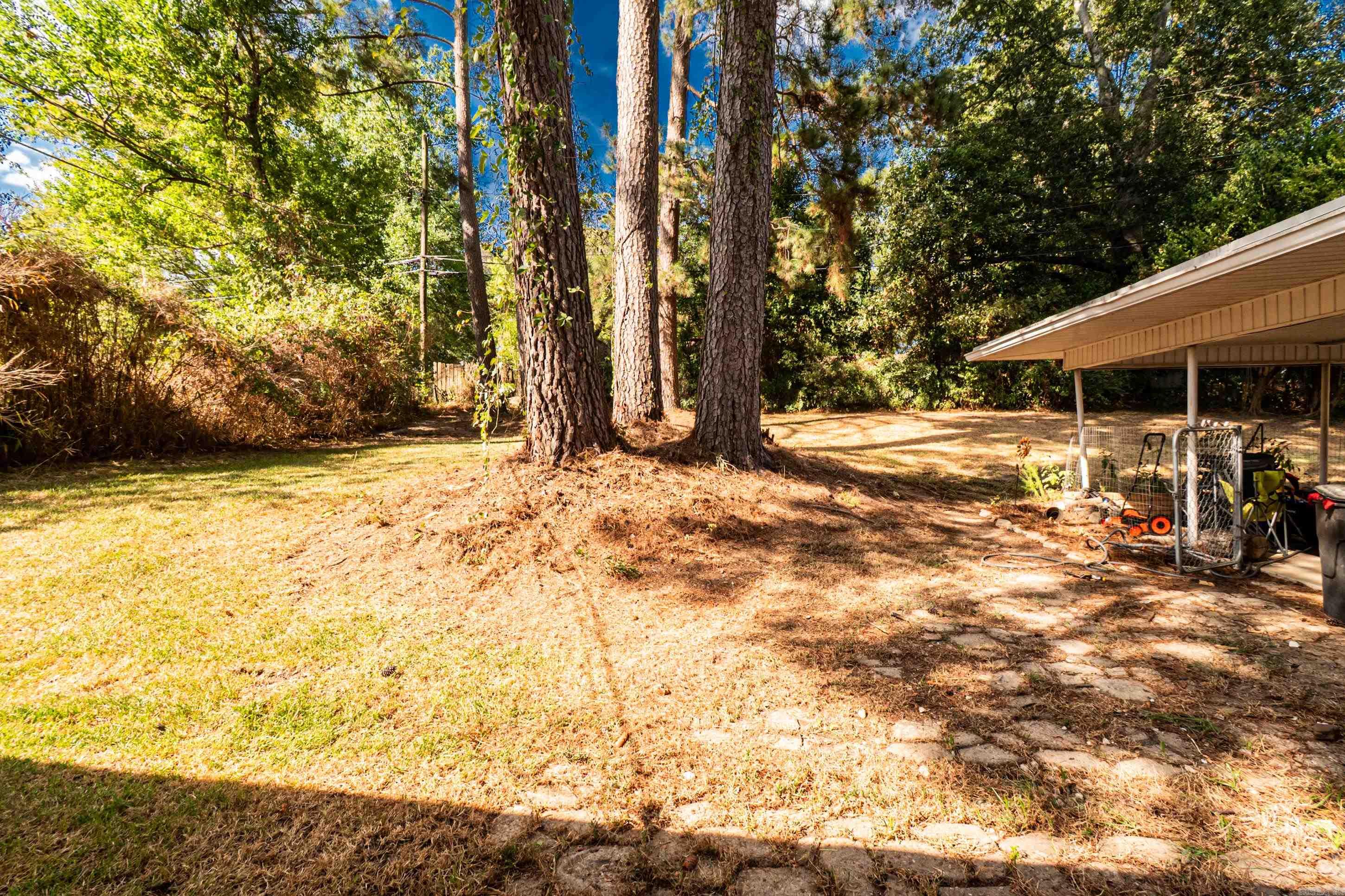 922 Hazelhurst Property Photo 13