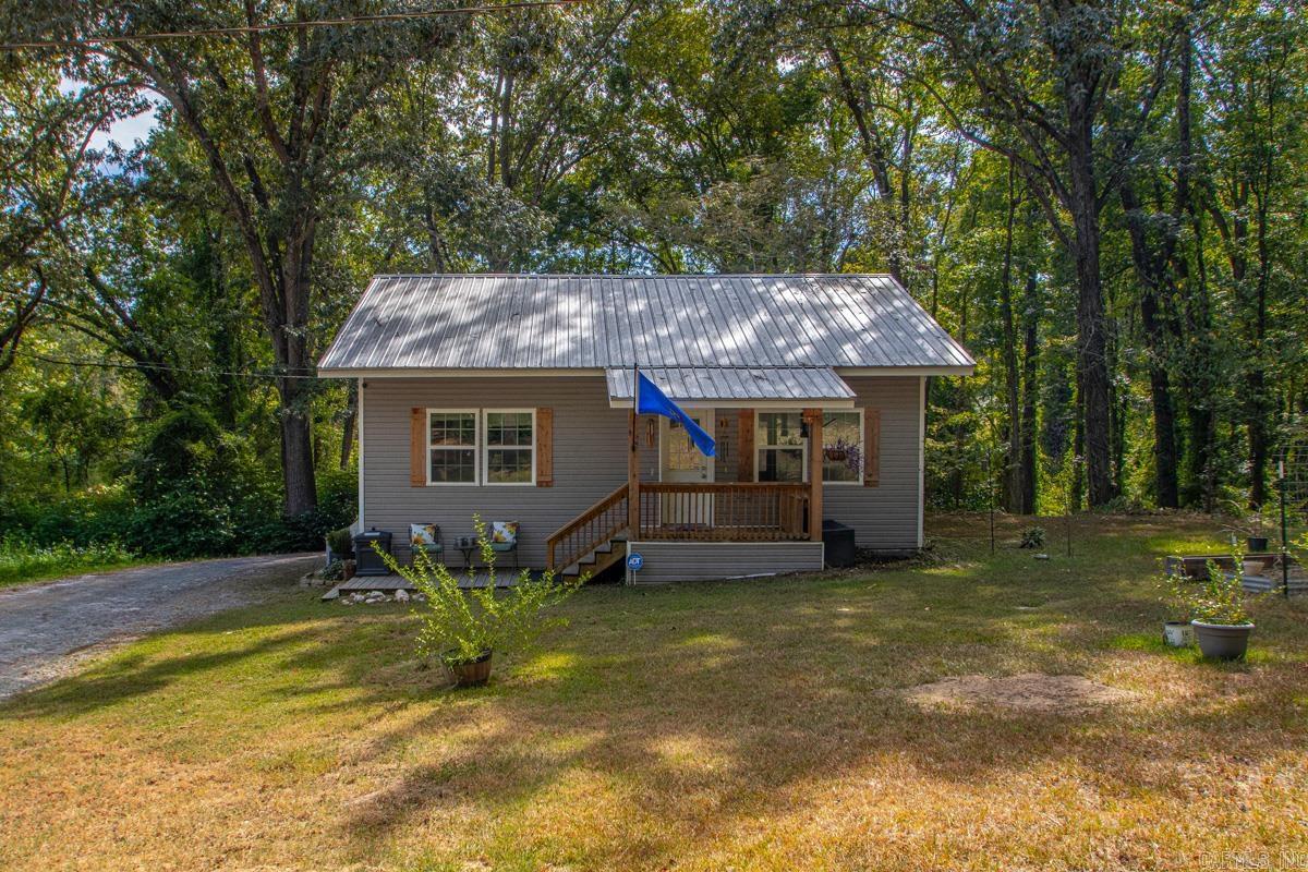 6313 Beech St Property Photo 1