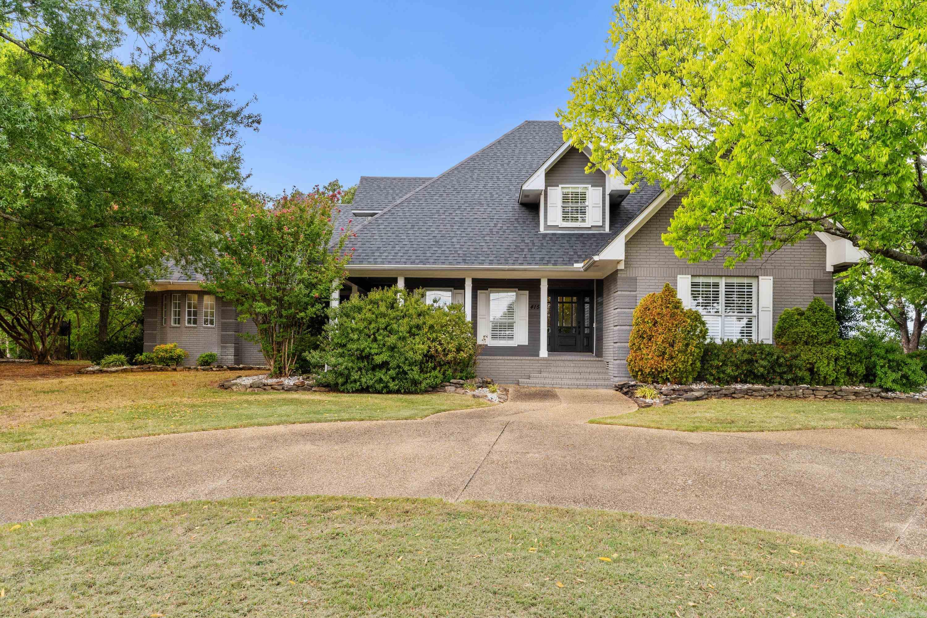 415 Country Club Road Property Photo 1