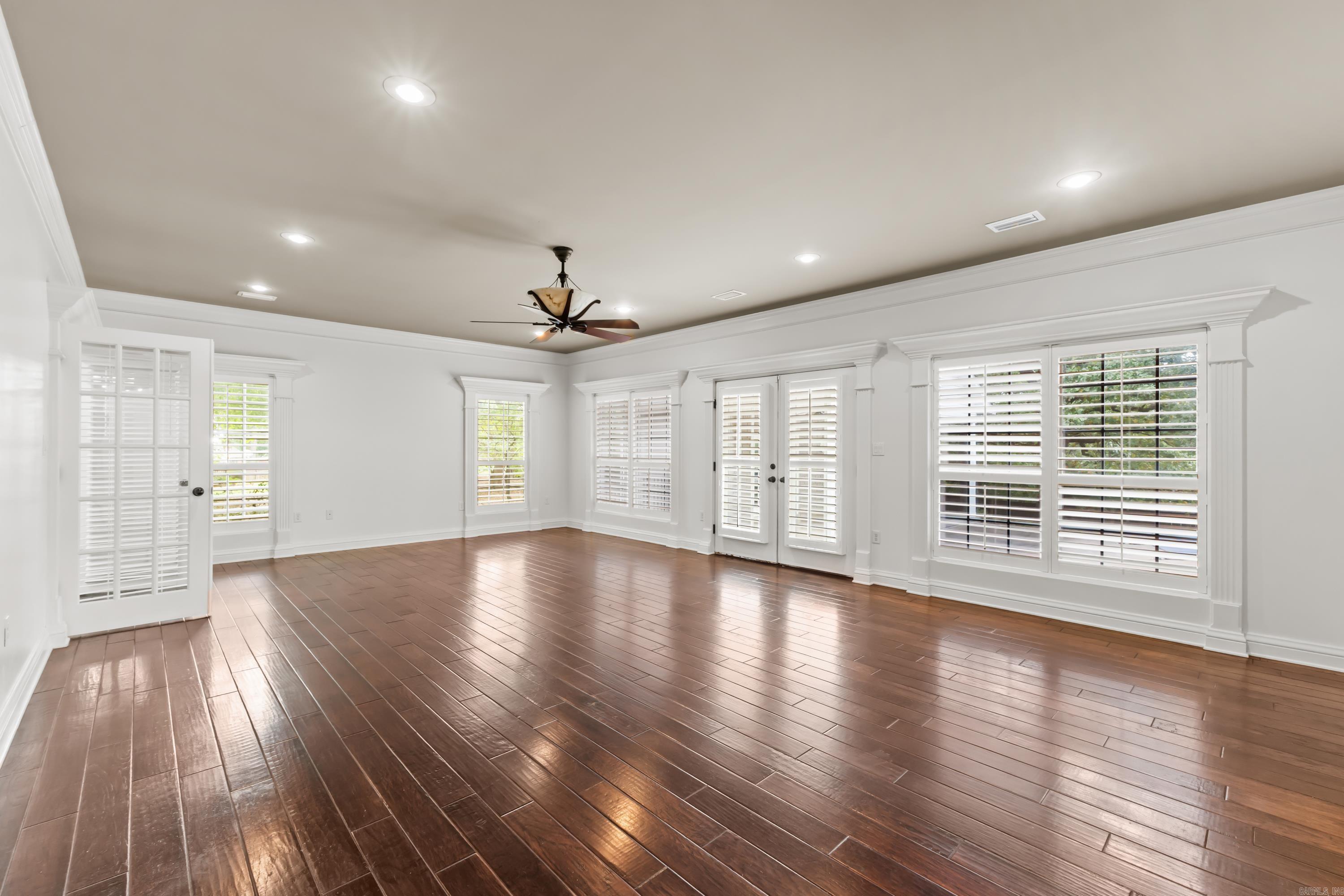 415 Country Club Road Property Photo 14