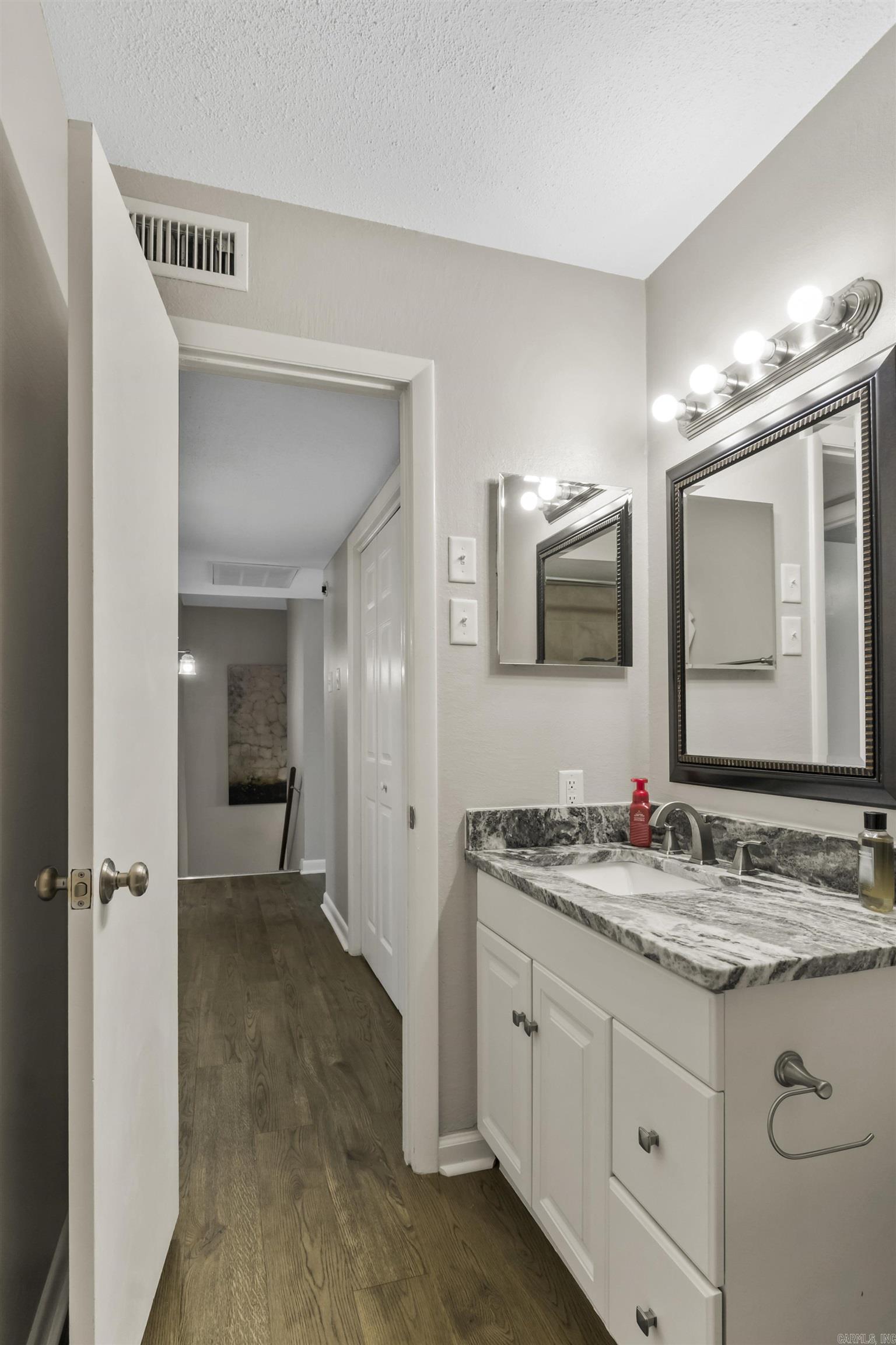 22 Wickford Lane Property Photo 34
