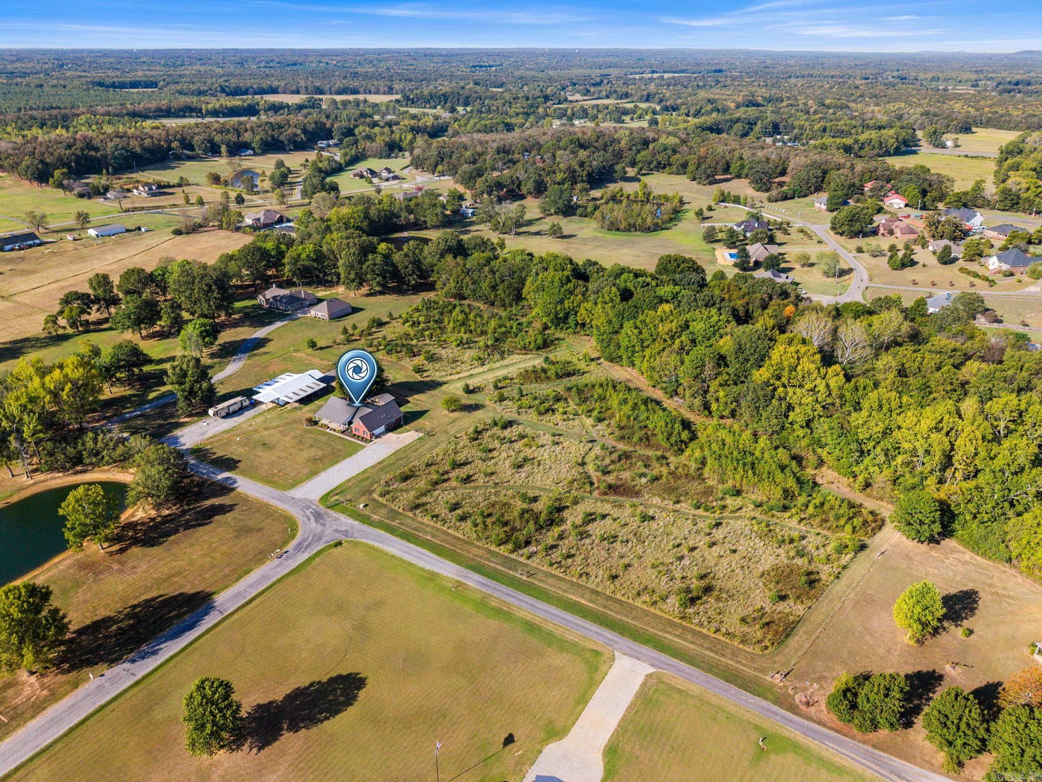 141 Pony Tail Lane Property Photo 6