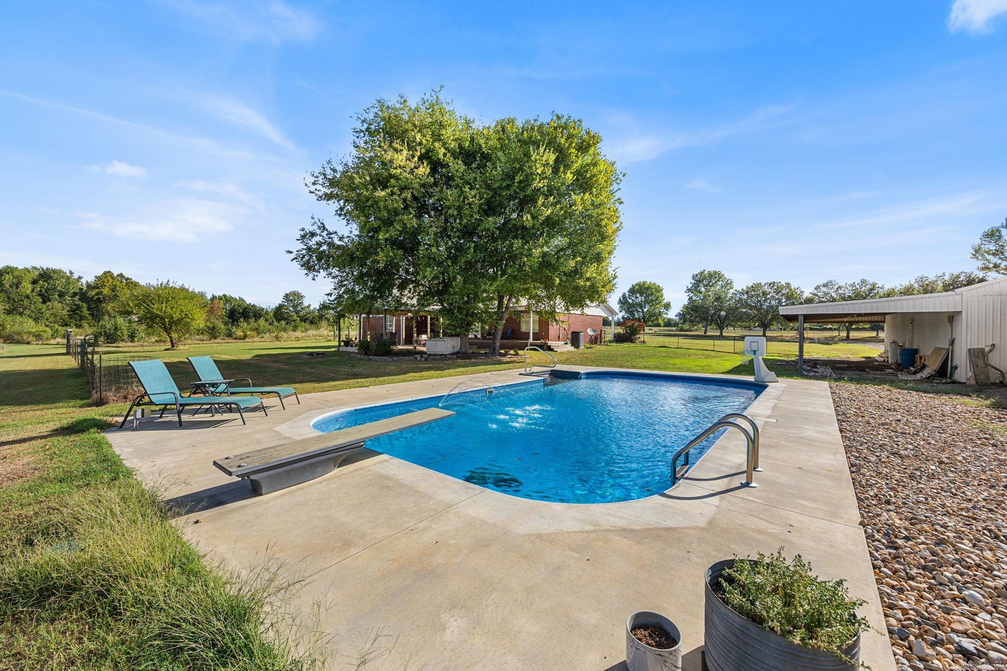 141 Pony Tail Lane Property Photo 10