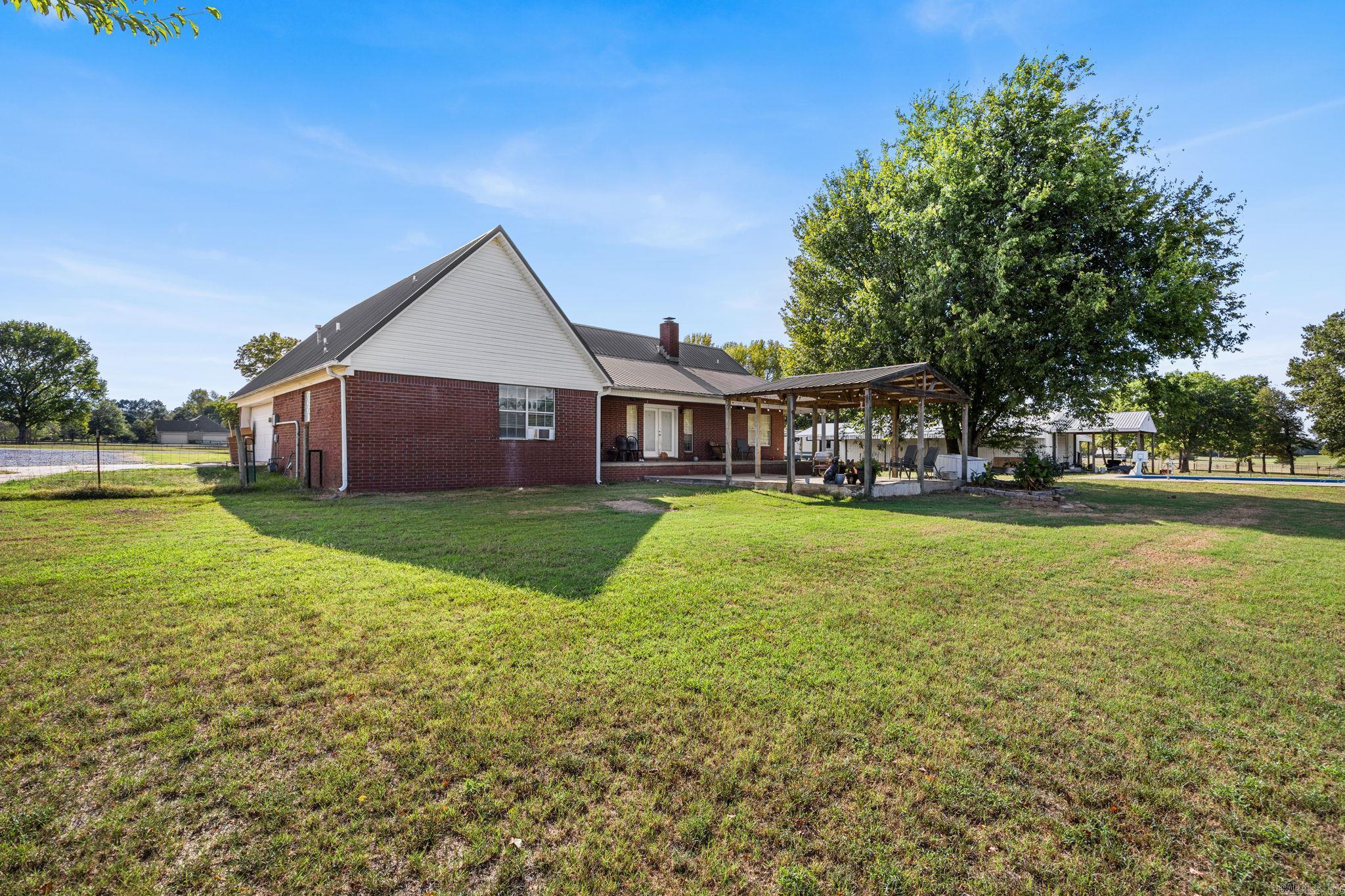 141 Pony Tail Lane Property Photo 11