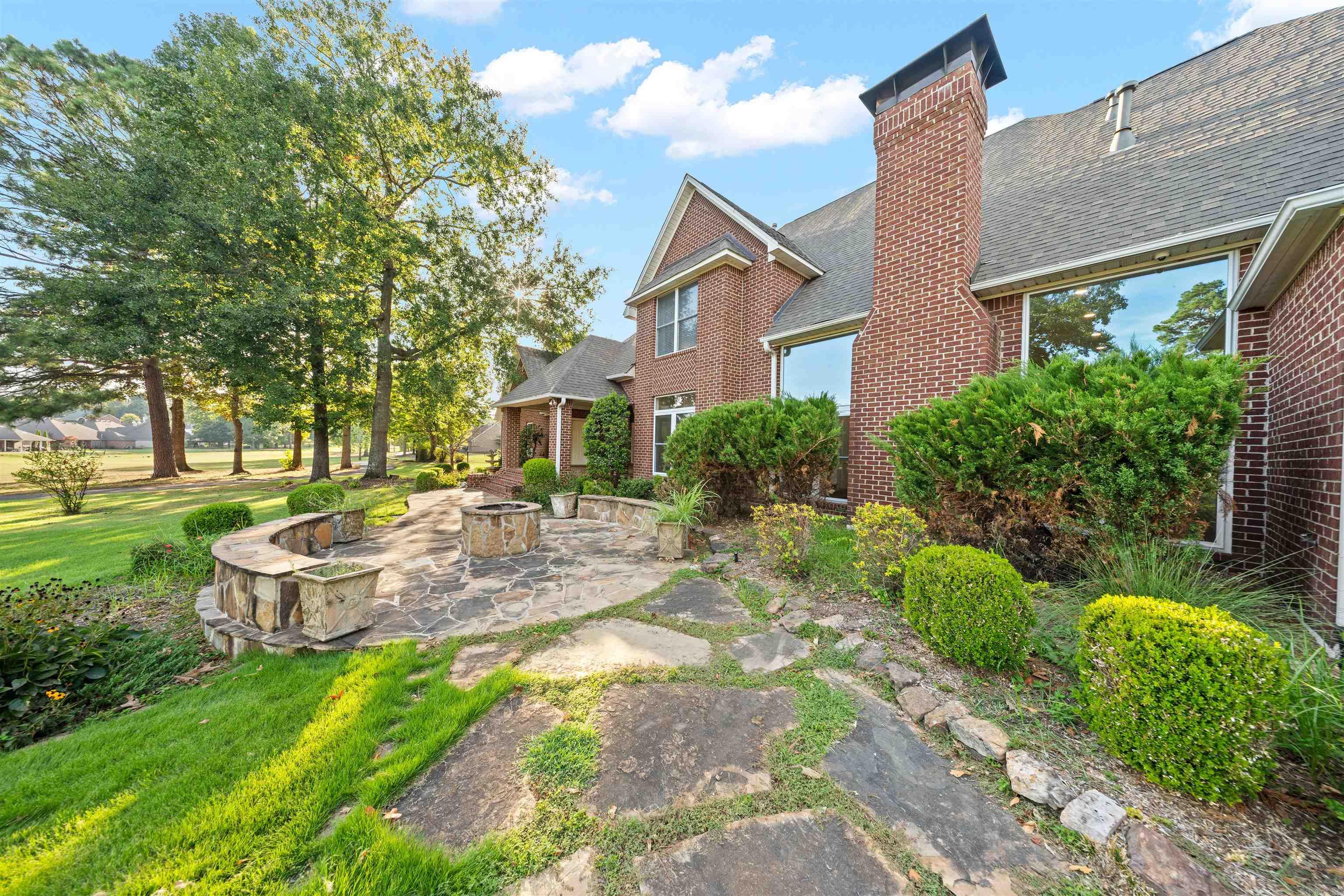5006 Colonial Court Property Photo 38
