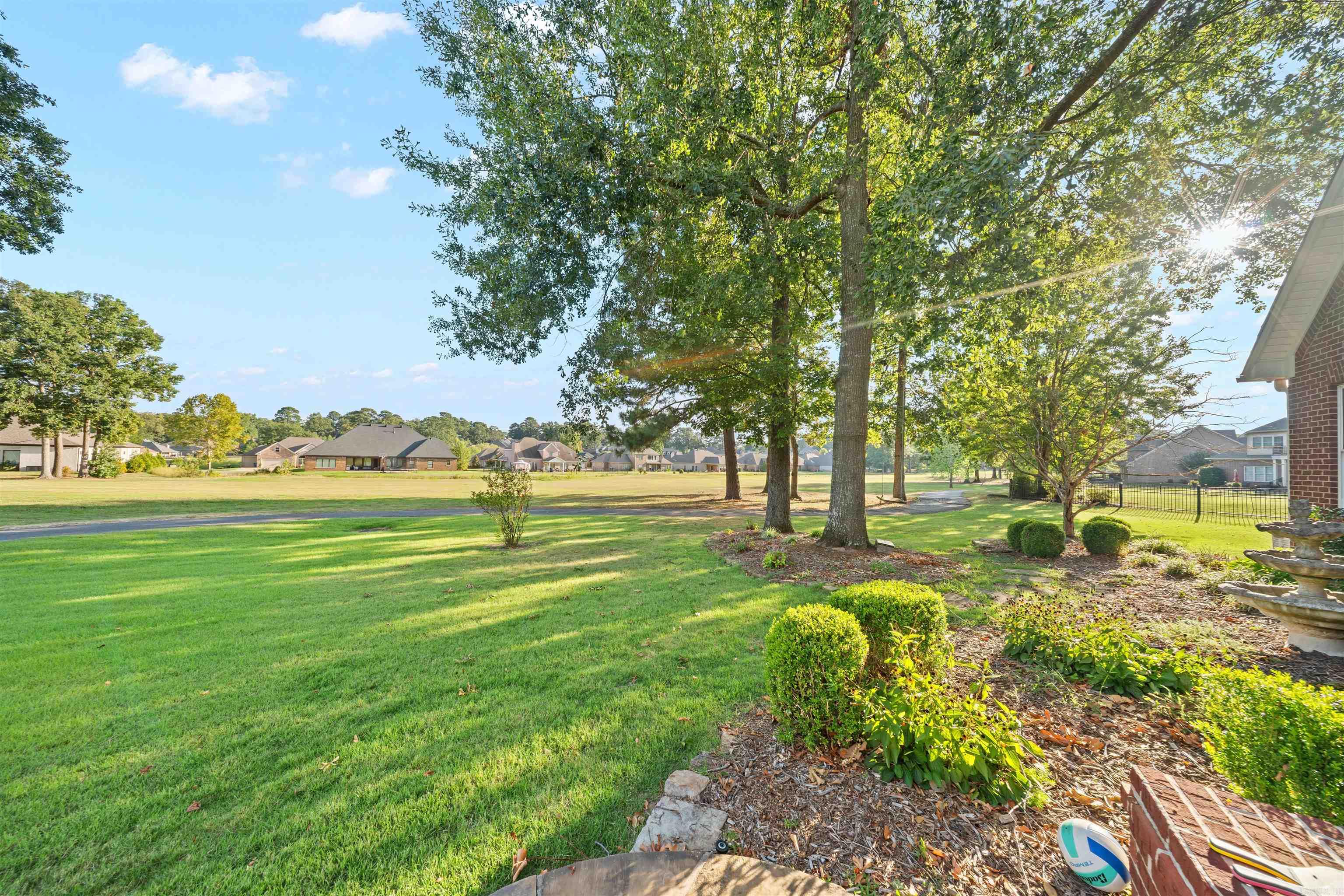 5006 Colonial Court Property Photo 42