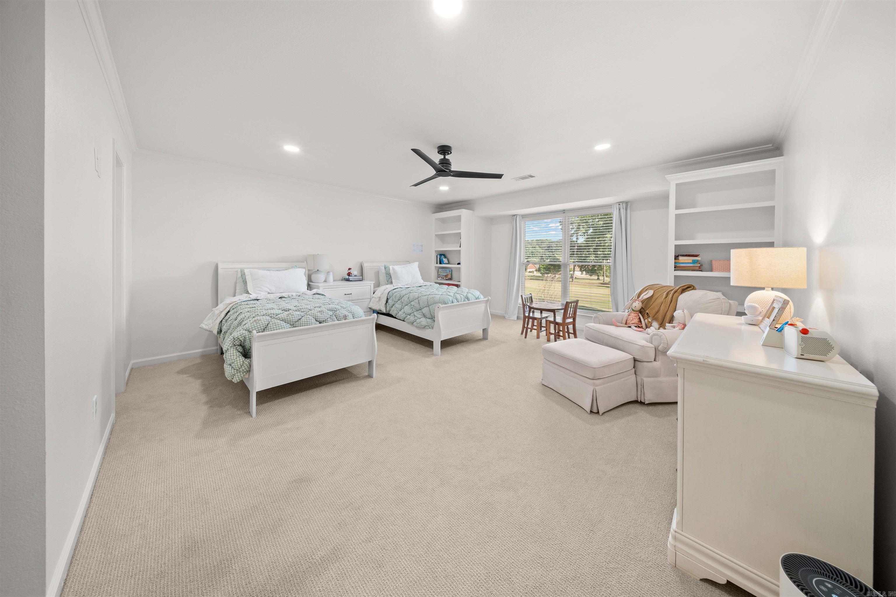 5006 Colonial Court Property Photo 44