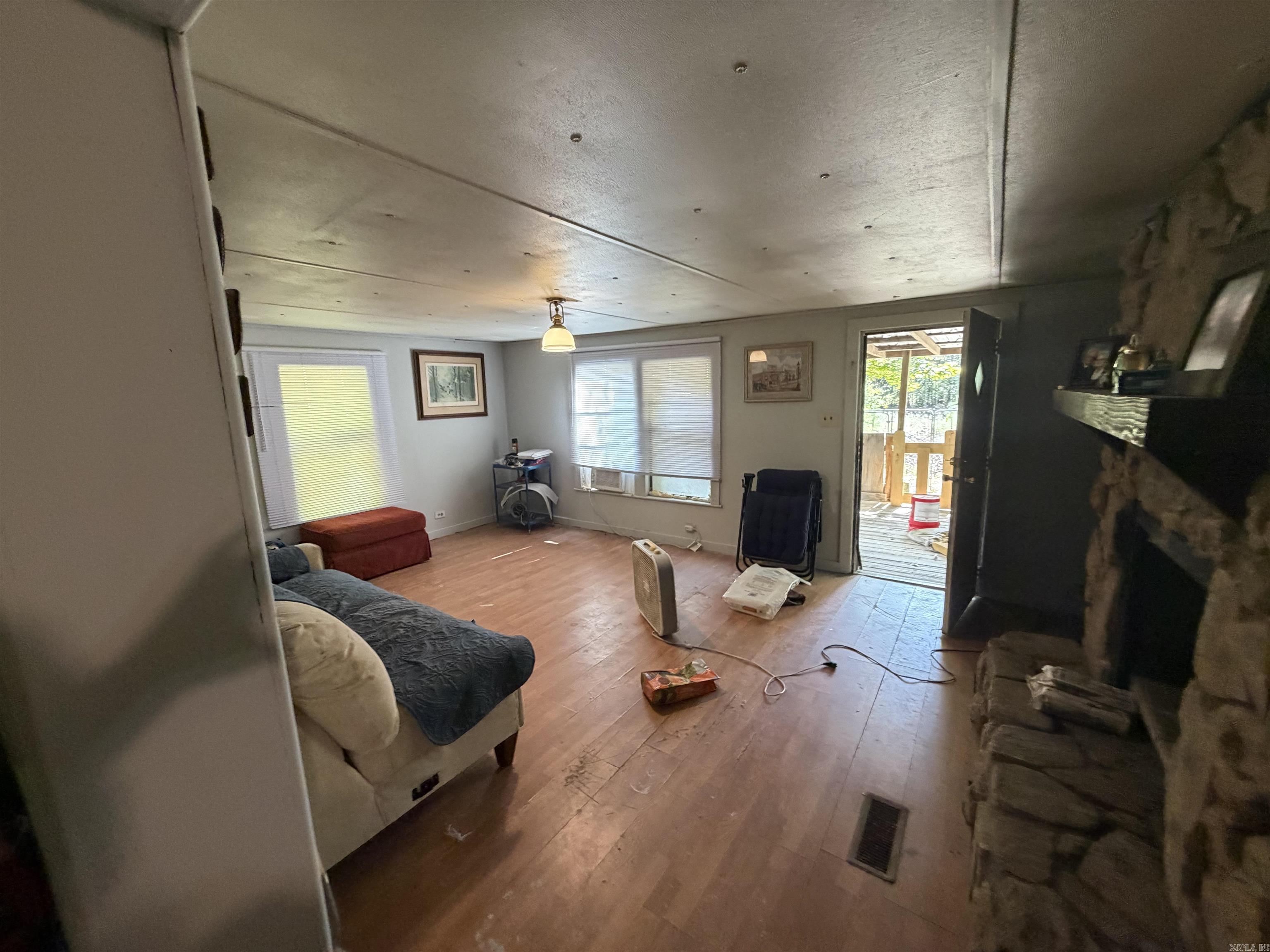 9611 Goodfellow Property Photo 3