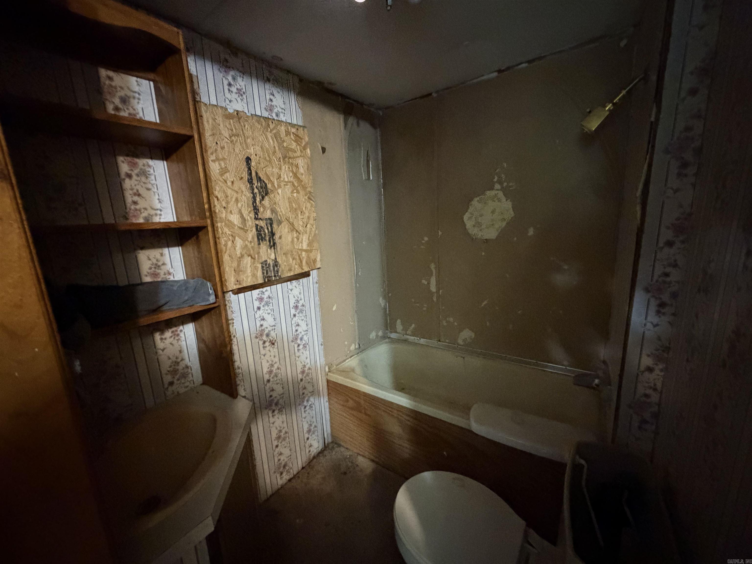 9611 Goodfellow Property Photo 5