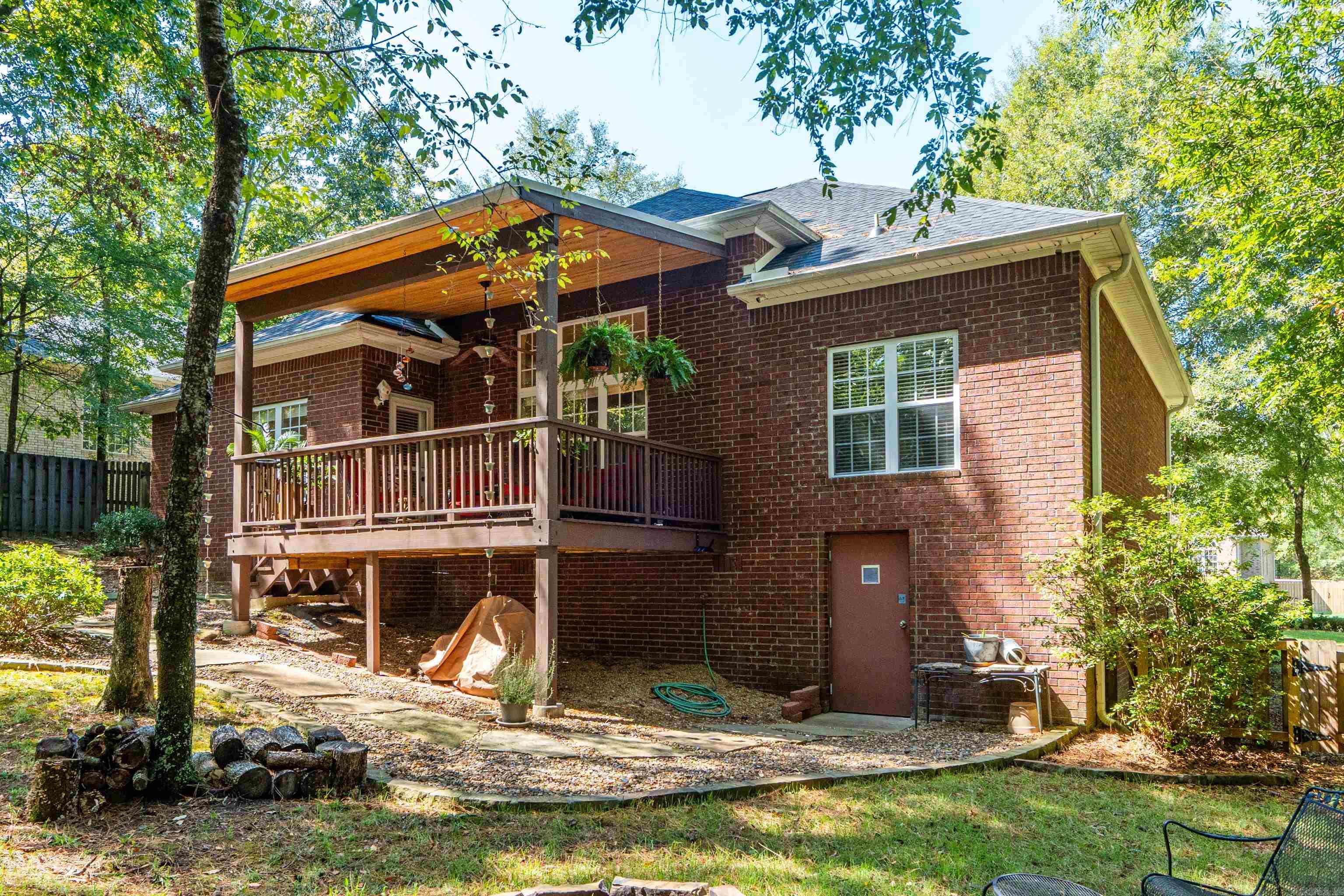 105 Covington Right Property Photo 34